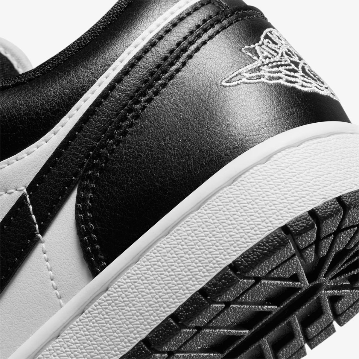 Кросівки Wmns Air Jordan 1 Low DC0774-101 — фото 9