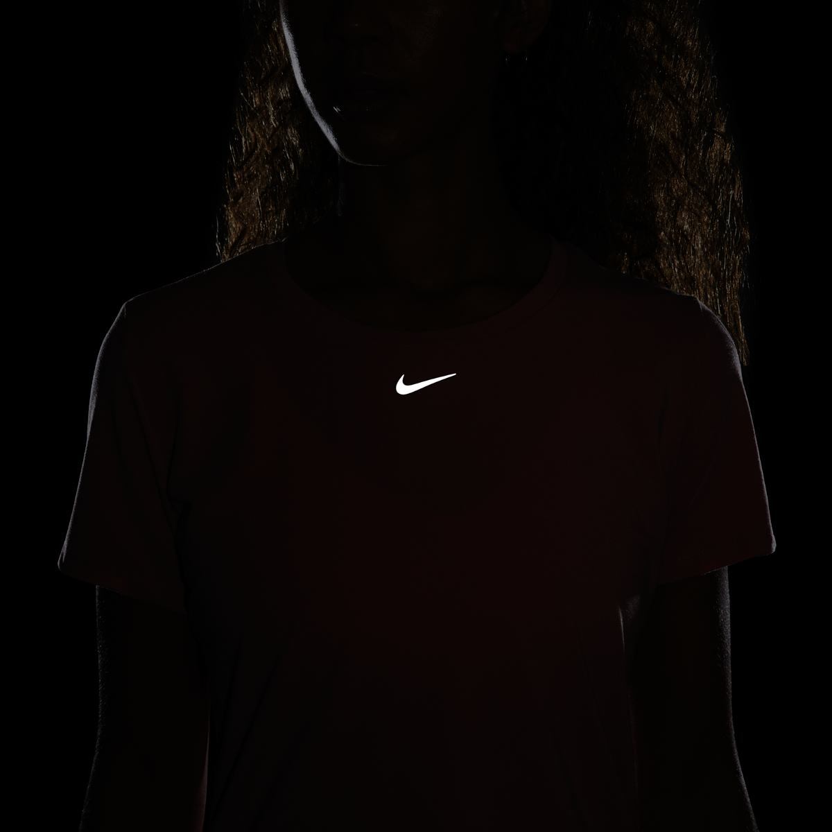 Жіноча футболка Nike W One Luxe Dri-Fit Ss Std Top DD0618-618, S — фото 7
