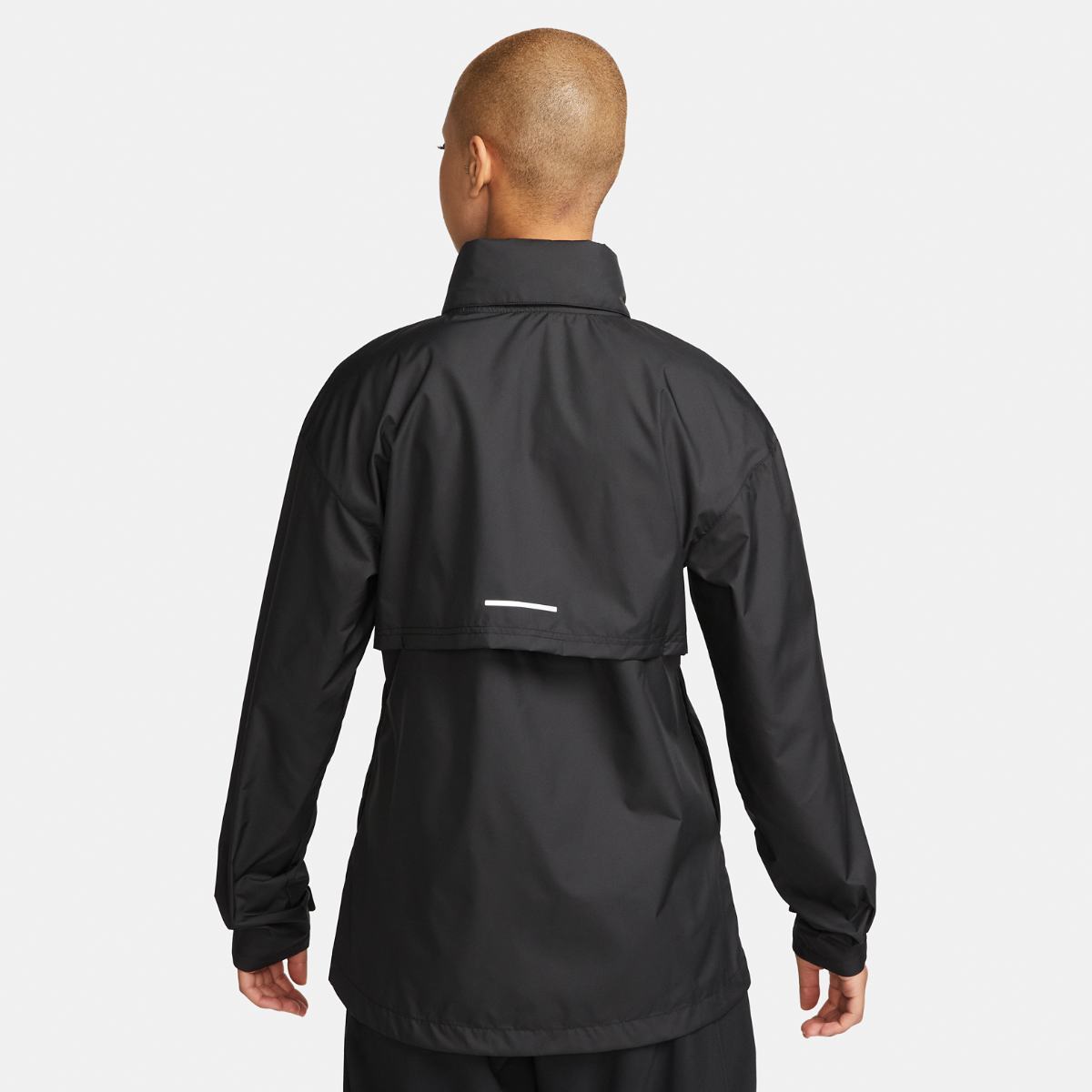 Жіноча куртка Nike W Fast Repel Jacket FB7451-010 — фото 4