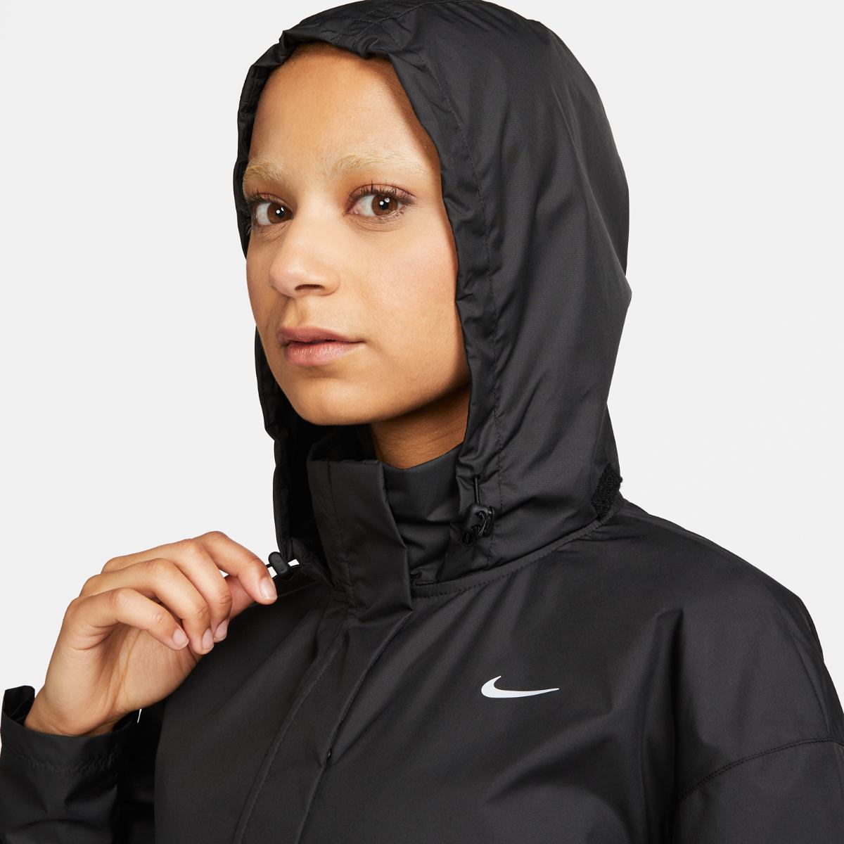 Жіноча куртка Nike W Fast Repel Jacket FB7451-010 — фото 7