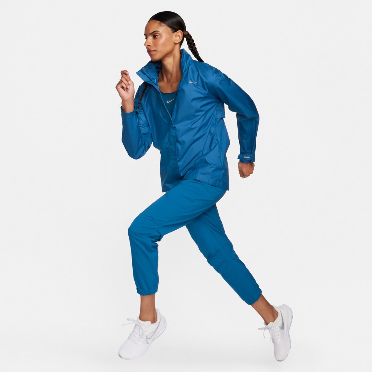 Жіноча куртка Nike W Fast Repel Jacket FB7451-476 — фото 9