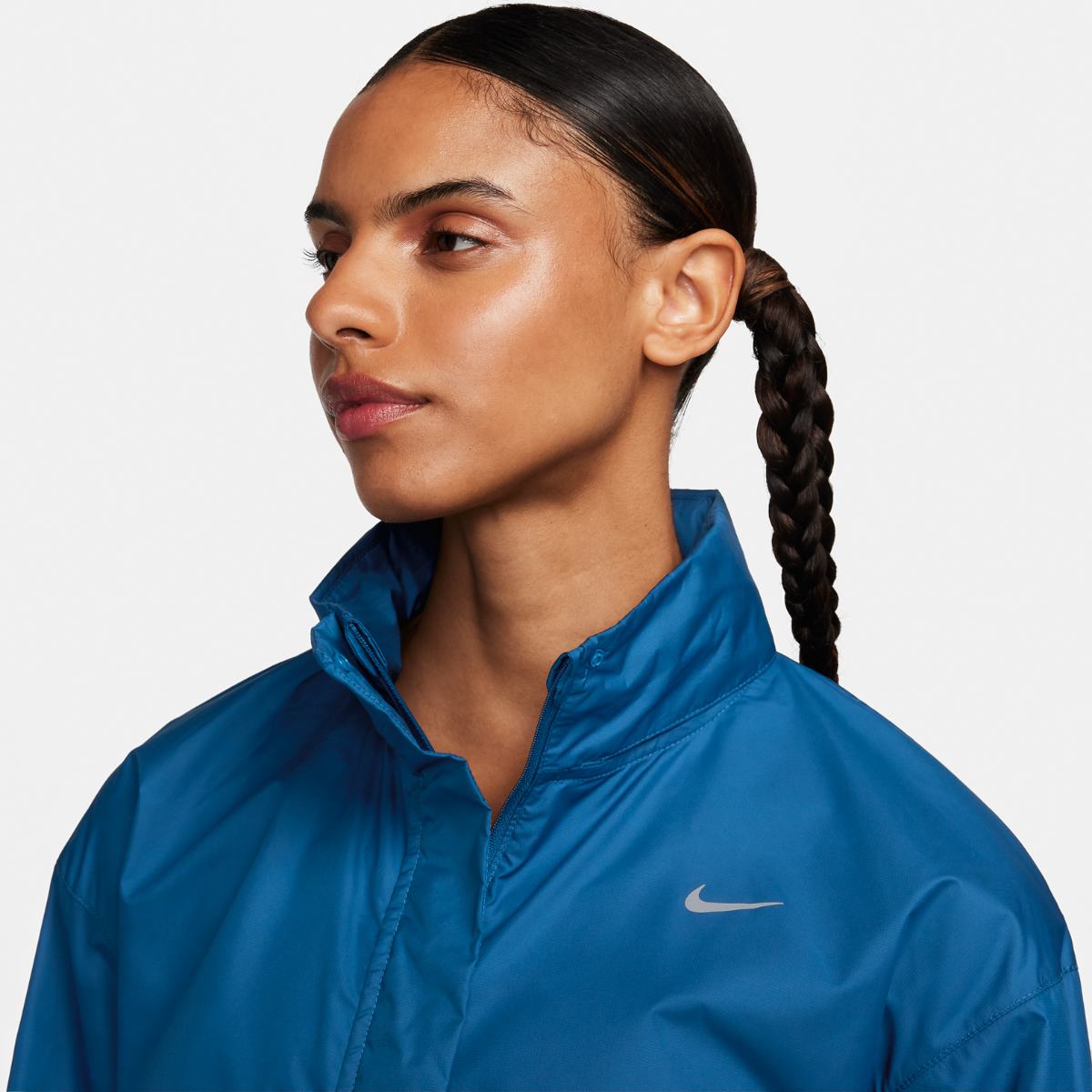 Жіноча куртка Nike W Fast Repel Jacket FB7451-476 — фото 4