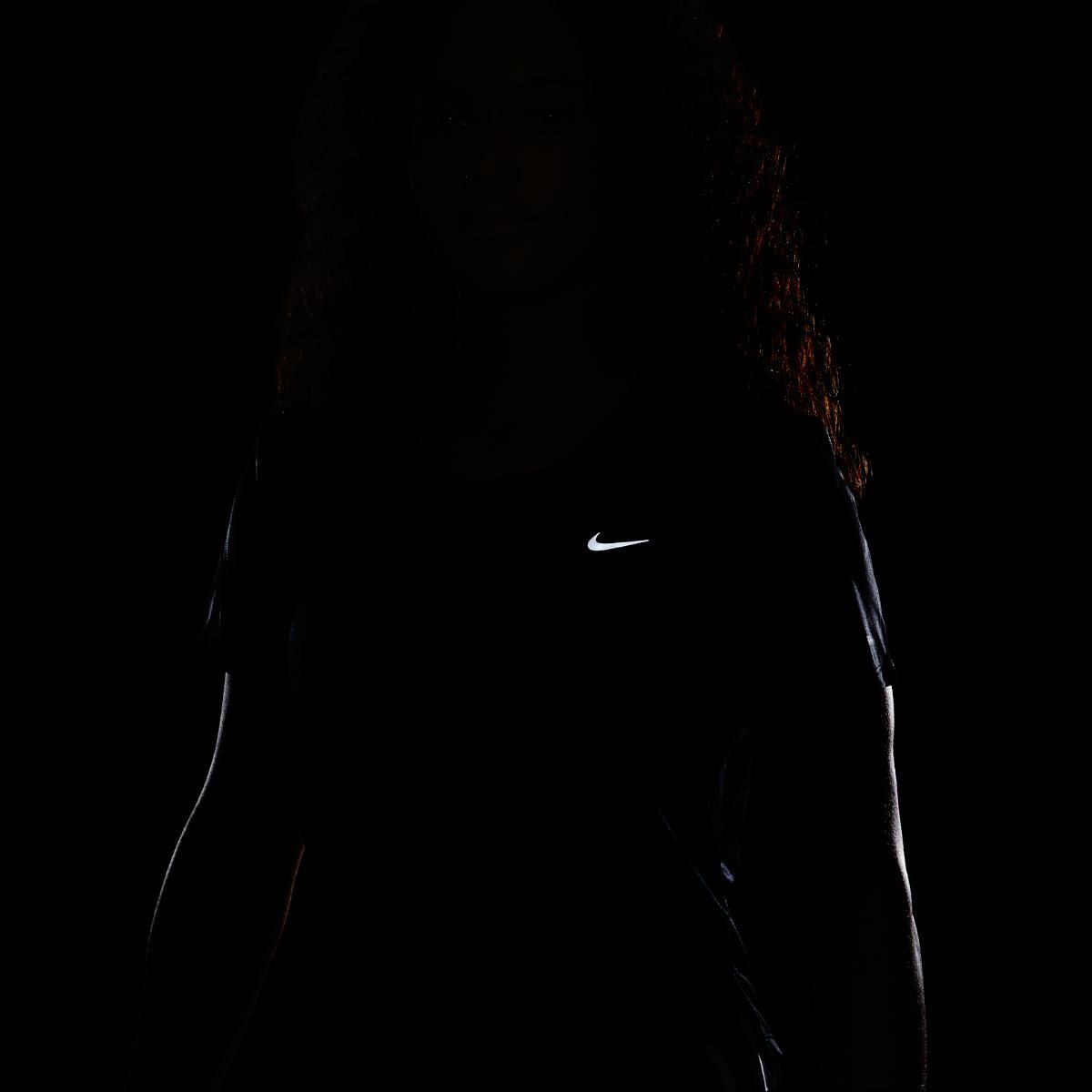 Жіноча футболка Nike W Dri-Fit Swoosh Aop Ss Crop FB4681-010, M — фото 7