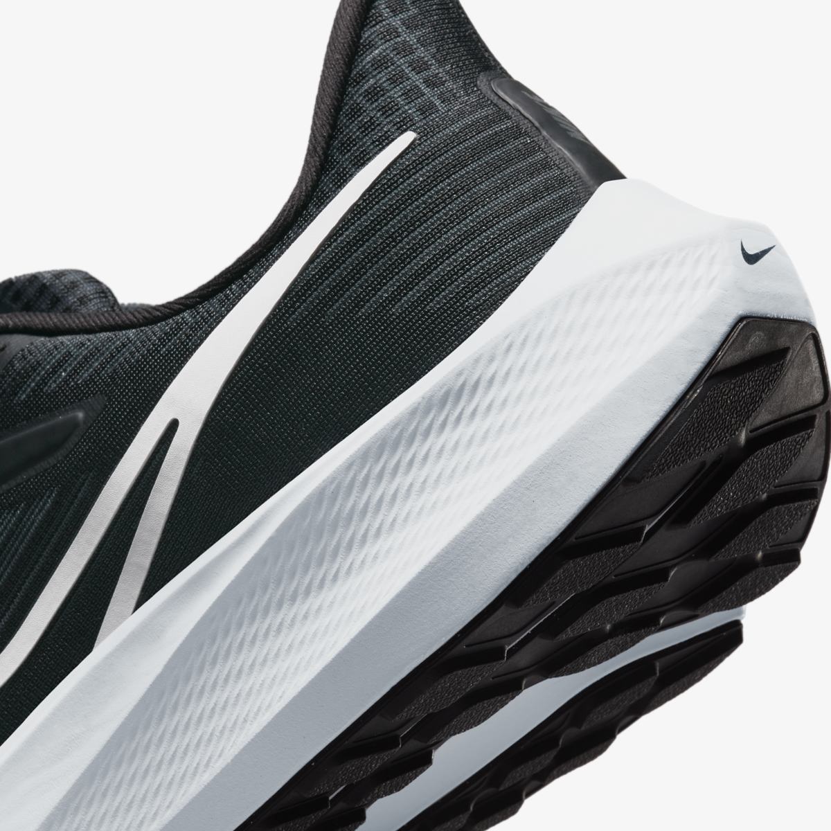 Чоловічі кросівки Nike Air Zoom Pegasus 39 DH4071-001 — фото 9