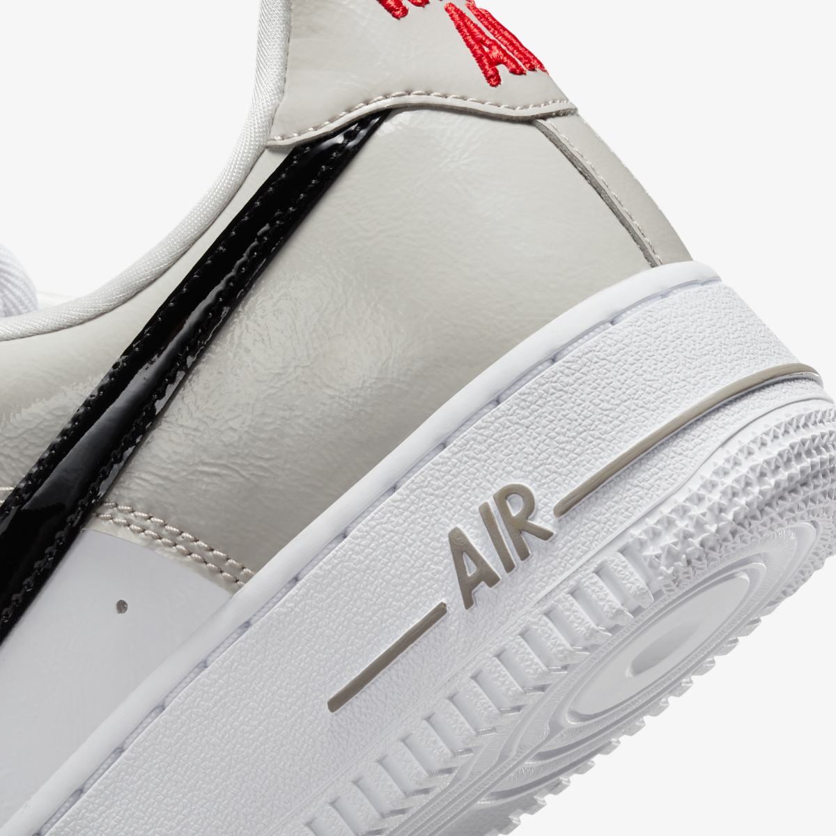 Жіночі кросівки Nike W Air Force 1 07 Ess Snkr DQ7570-001, 40 — фото 9