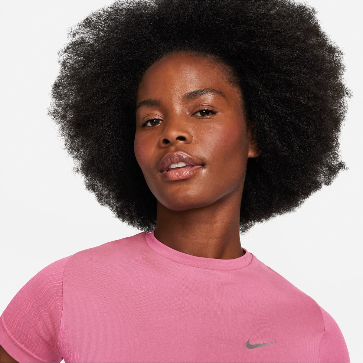 Жіноча футболка Nike W Rn Dvn Dri FN2581-605, M — фото 4
