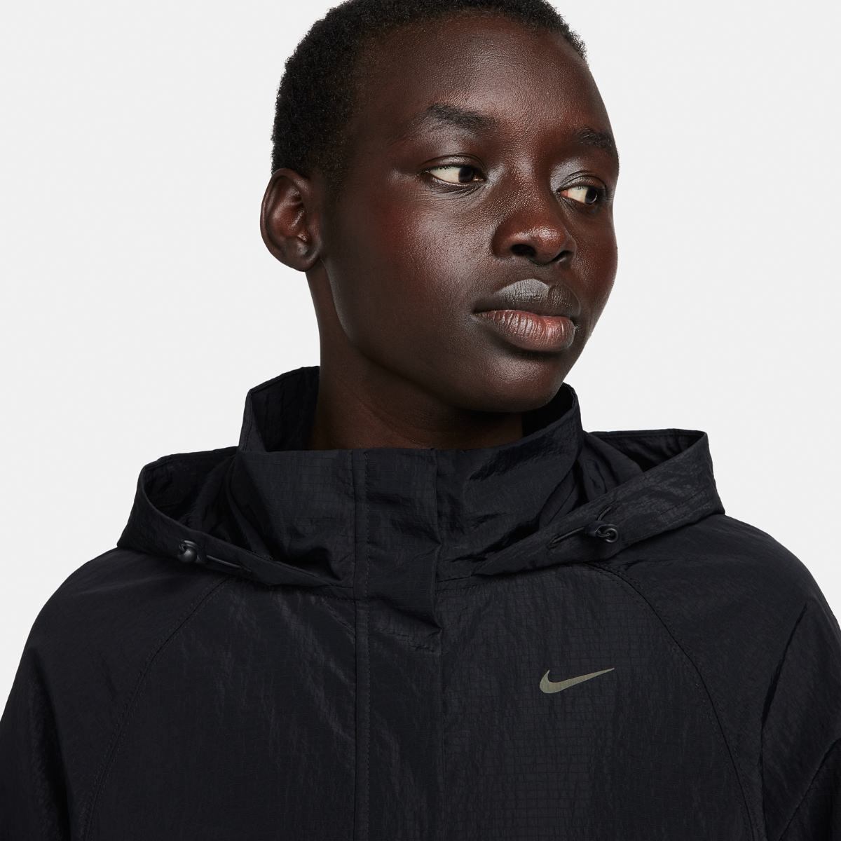 Жіноча куртка Nike W Run Dvn Rpl Jkt FN2575-010, S — фото 4
