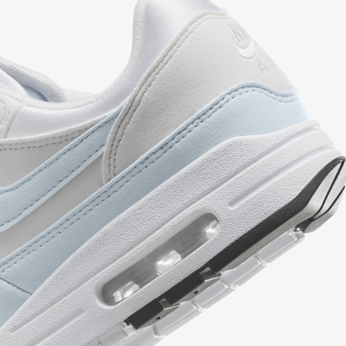 Жіночі кросівки Nike Wmns Air Max 1 DZ2628-105, 40 — фото 9