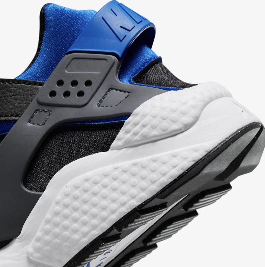 Кросівки чоловічі Nike Air Huarache DV6493-001, 41 — фото 9