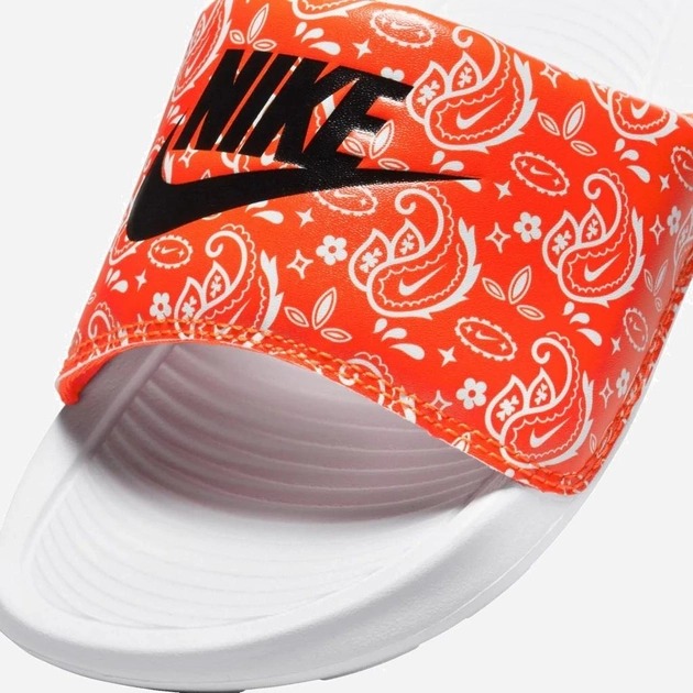 Жіночі Шльопанці Nike W Victori Slide Print CN9676-800 — фото 5