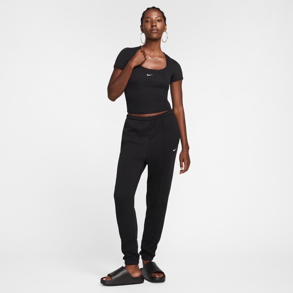 Футболка жіноча NIKE W NSW CHLL SS SQR NCK TO FZ7990-010, L — фото 4