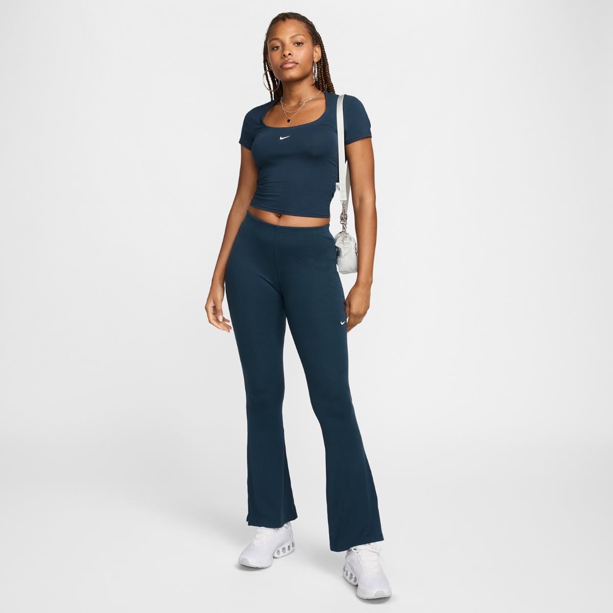Футболка жіноча NIKE W NSW CHLL SS SQR NCK TO FZ7990-478, M — фото 5