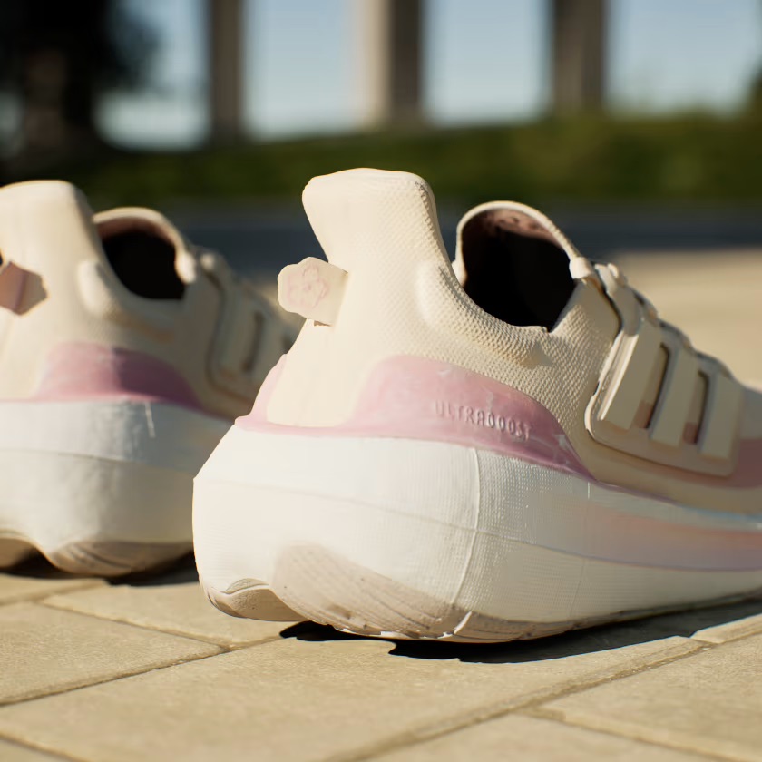 Кросівки adidas Ultraboost Light IE5828 — фото 10