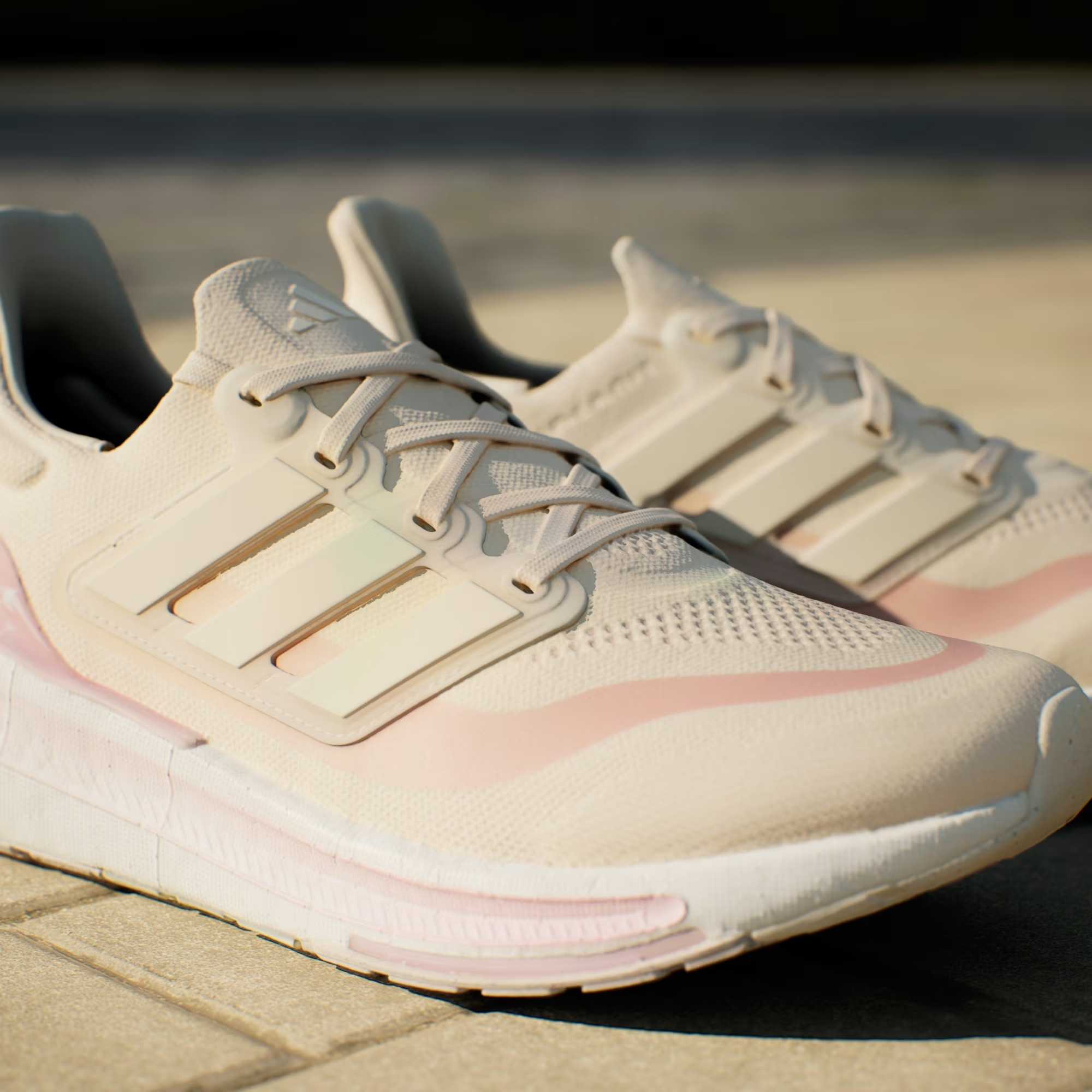 Кросівки adidas Ultraboost Light IE5828 — фото 9