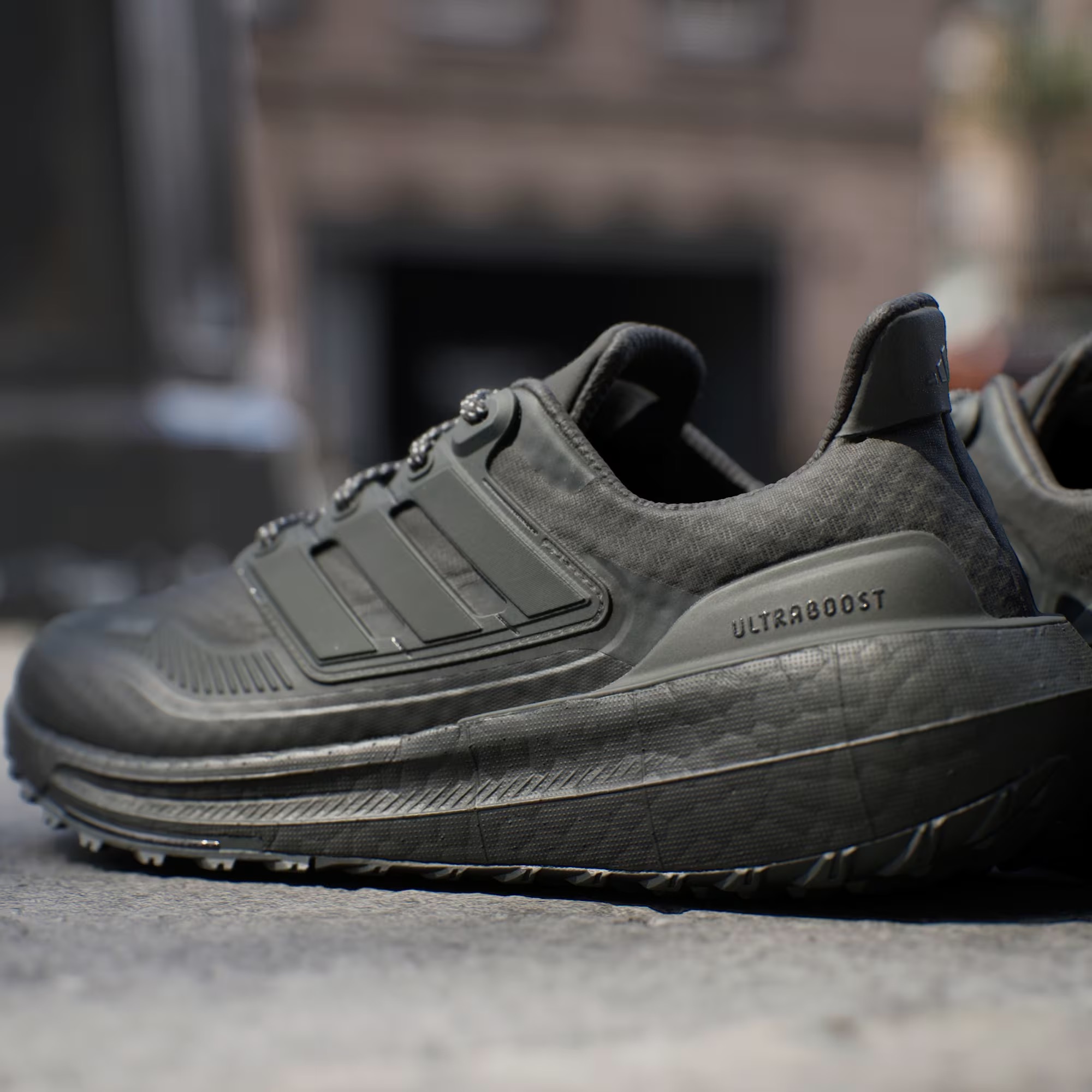 Кросівки Adidas Ultraboost Light Cold Rdy Black HP6414 — фото 1