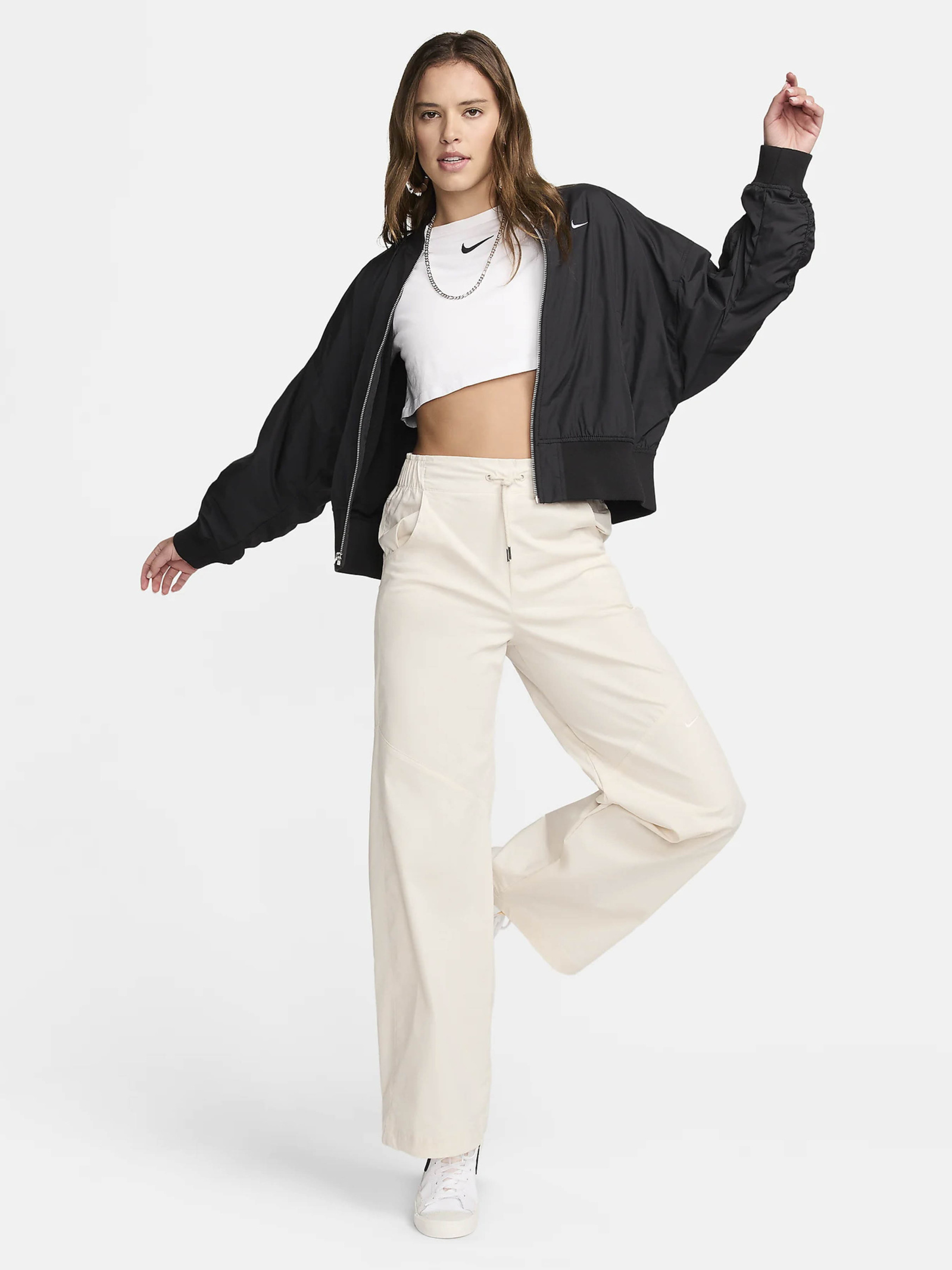 Жіноча куртка NIKE W NSW ESSNTL OS BOMBER FN2839-010, S — фото 8