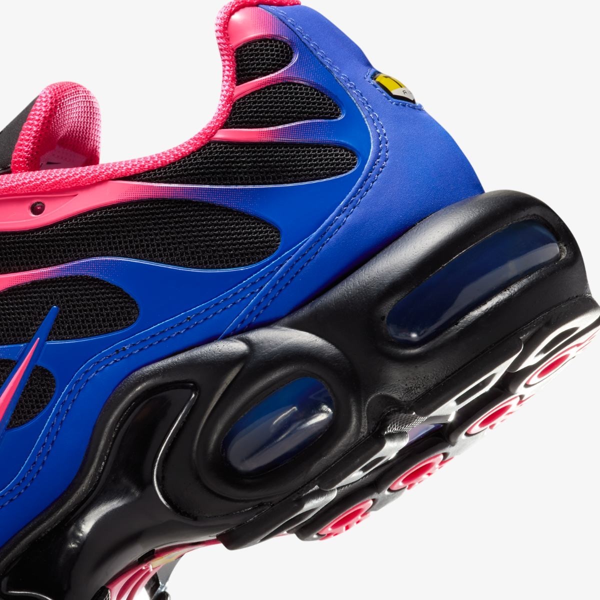 Жіночі кросівки NIKE WMNS AIR MAX PLUS IF6146-001, 36.5 — фото 4