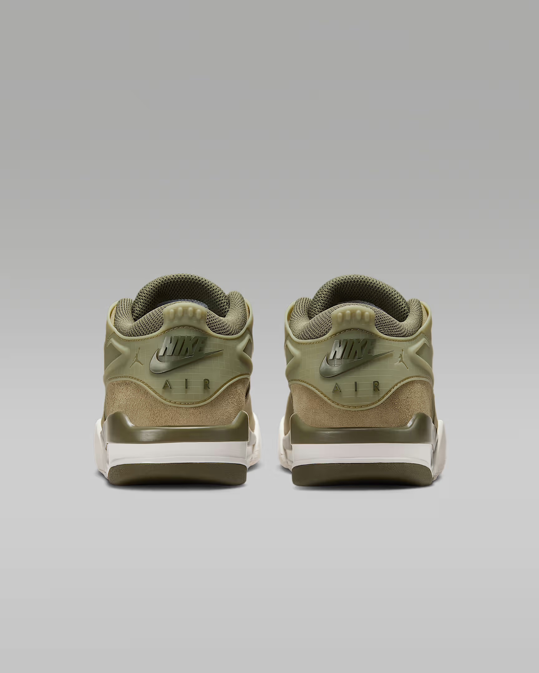 Кросівки жіночі WMNS AIR JORDAN 4 RM IB7694-201 — фото 7