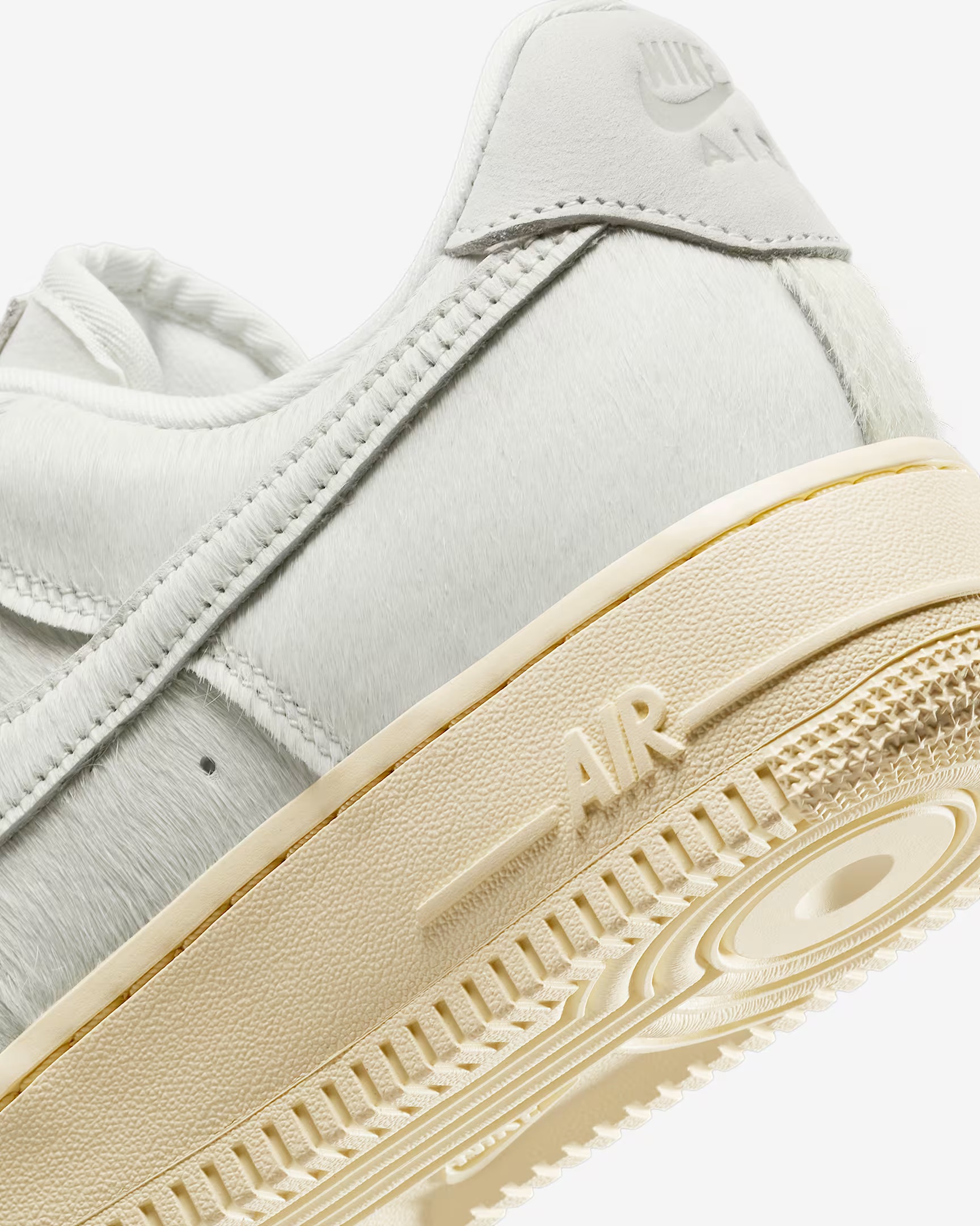 Кросівки жіночі NIKE WMNS AIR FORCE 1 07 II7398-100 — фото 9