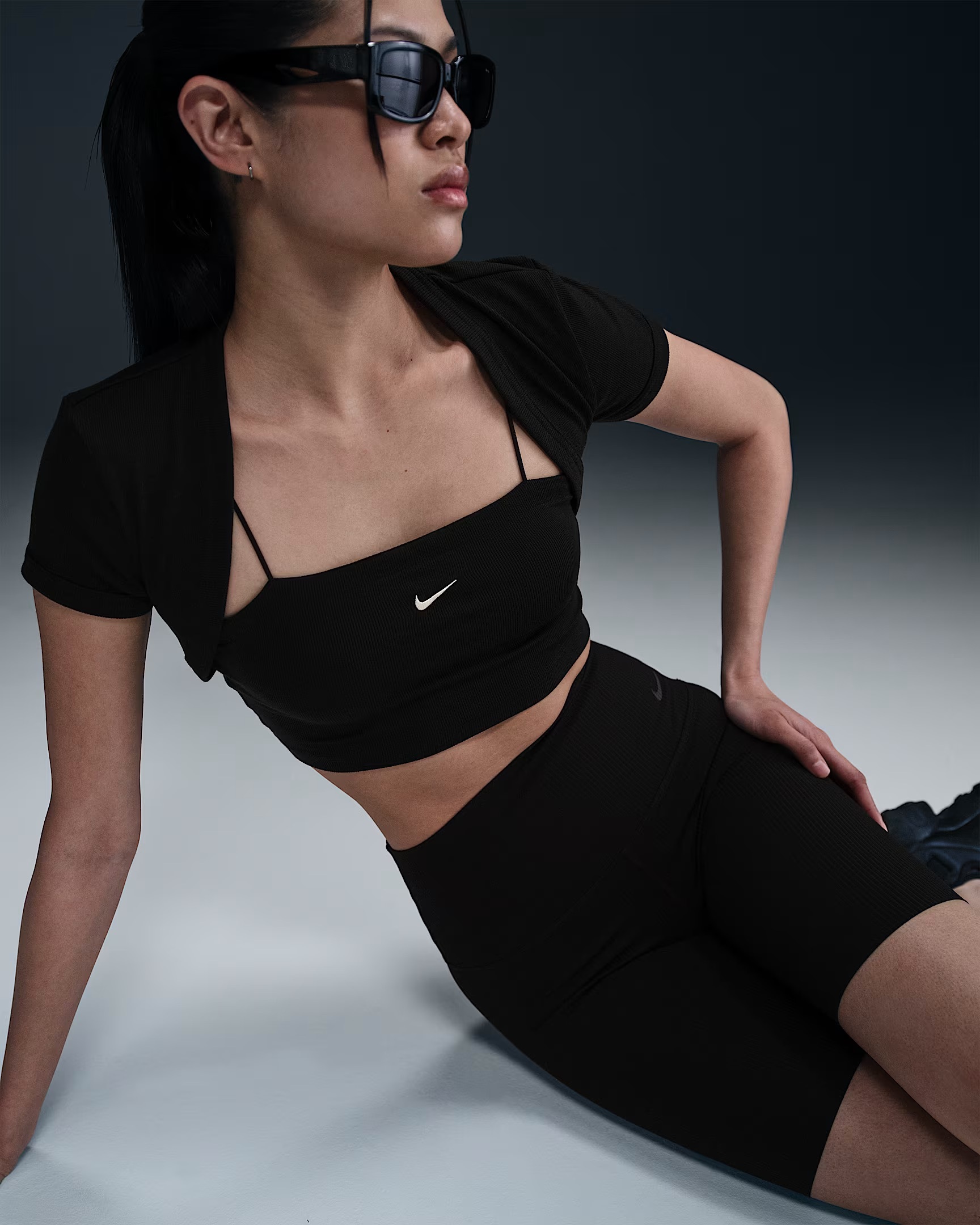 Жіноча футболка NIKE W NSW NK CHLL KNT MRIB 2N1 CRP HJ1299-010, L — фото 4