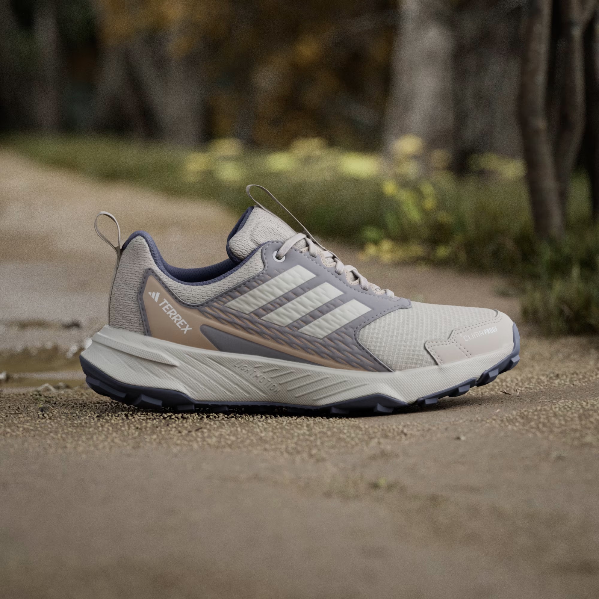 Кросівки жіночі Adidas Terrex Tracefinder 2 Clima W JR7773 — фото 3