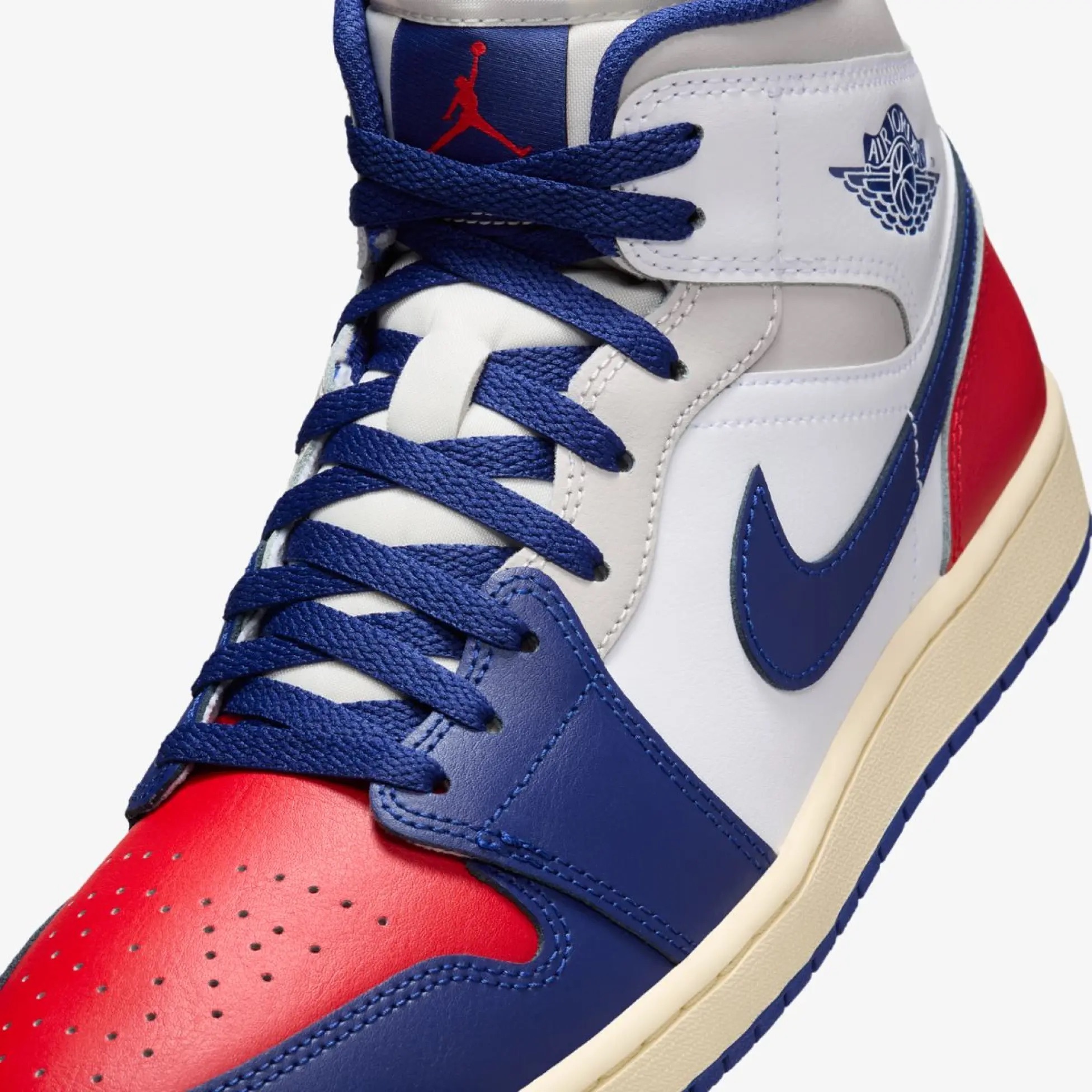 Кросівки чоловічі Air Jordan 1 Mid DQ8426-102, 41 — фото 8