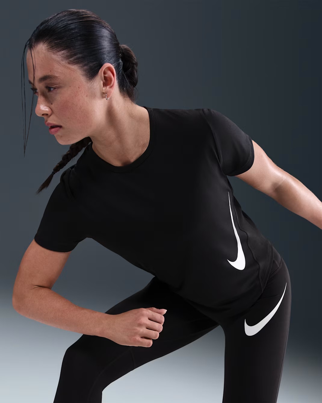 Футболка жіноча NIKE W NK TEMPO SWSH HBR DF SS TOP HV2772-010, S — фото 4