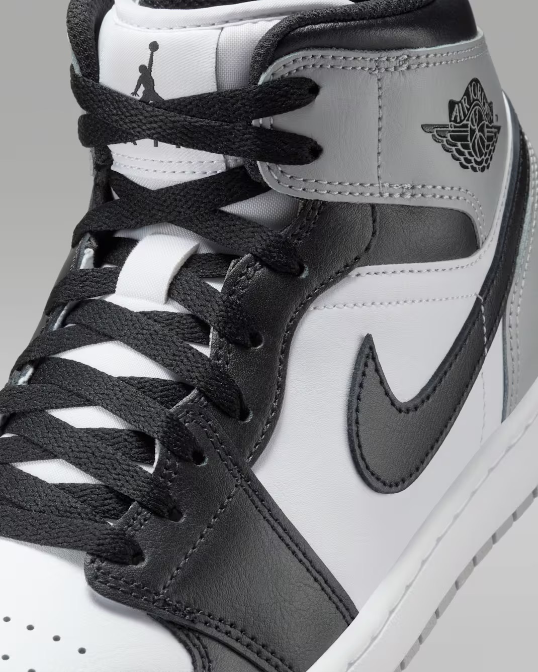 Кросівки чоловічі Air Jordan 1 Mid DQ8426-101, 40 — фото 8