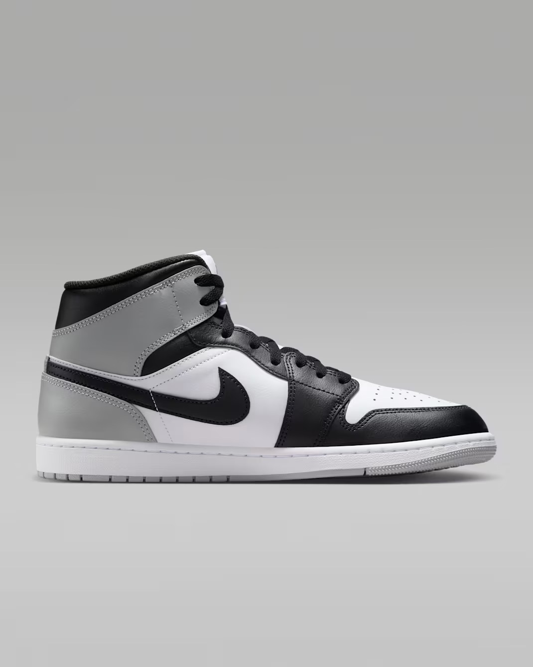 Кросівки чоловічі Air Jordan 1 Mid DQ8426-101, 40 — фото 2