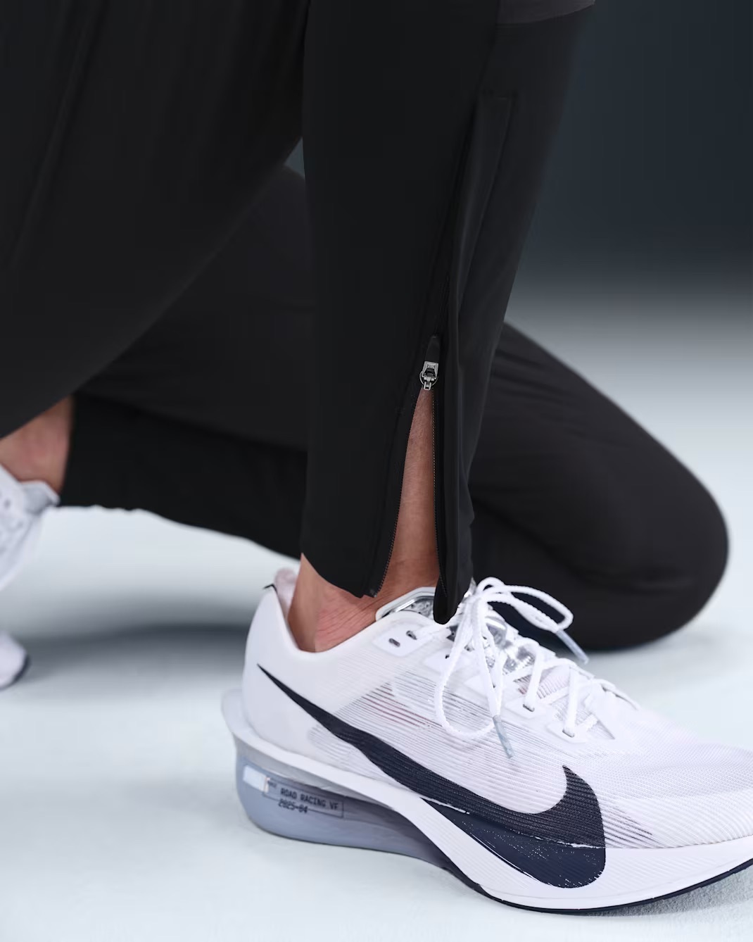Жіночі штани NIKE W NK SWIFT DF MR PANT HV6088-010, M — фото 7
