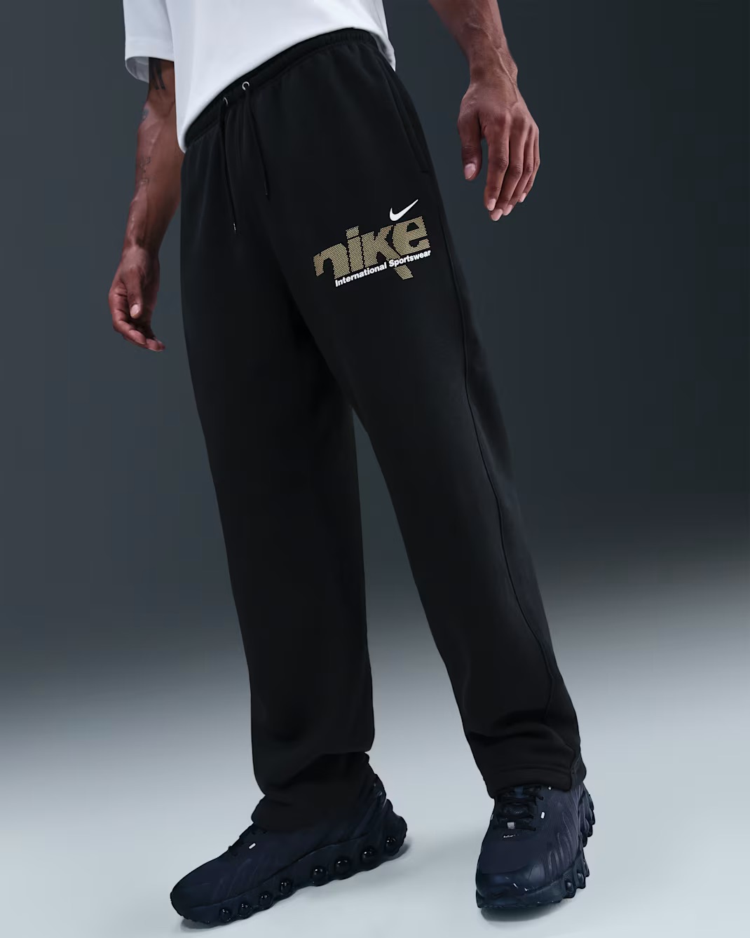 Штани чоловічі Nike Sportswear Club IM8323-010 — фото 3