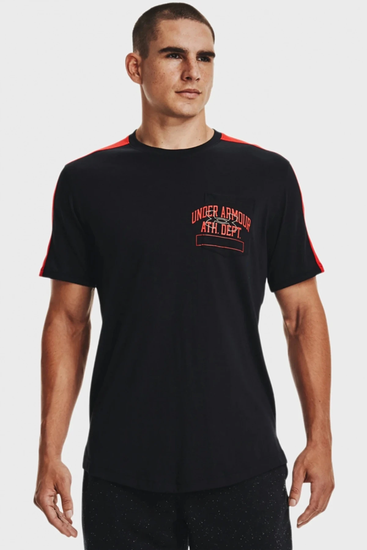 Футболка чоловіча Under Armour T-Shirt Ua Athletic Dept Pocket Tee-Blk Black (1370979-001) — фото 1