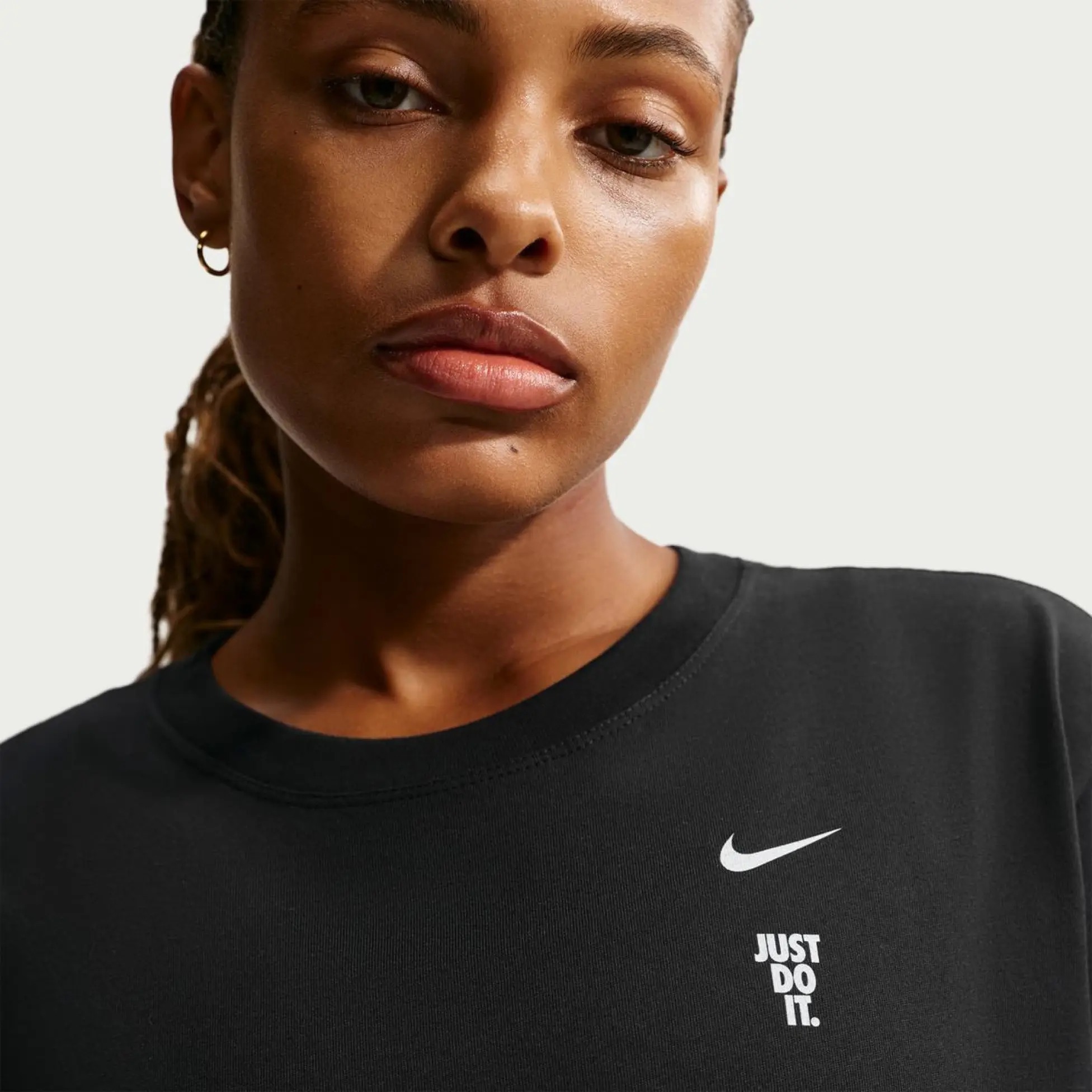 Жіноча футболка NIKE BASKETBALL IM0301-010 — фото 4