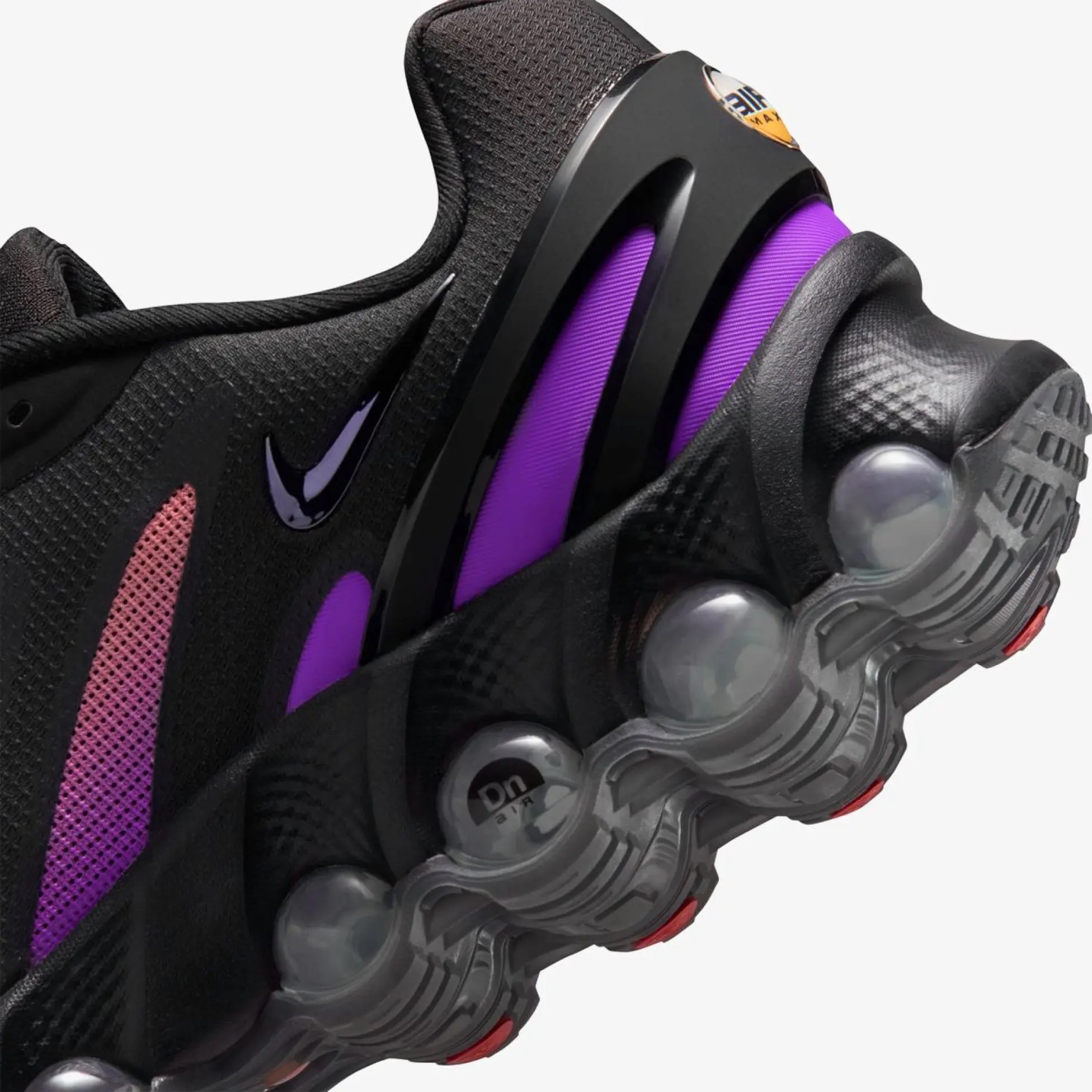 Чоловічі кросівки NIKE AIR MAX DN8 IH4119-010 — фото 9