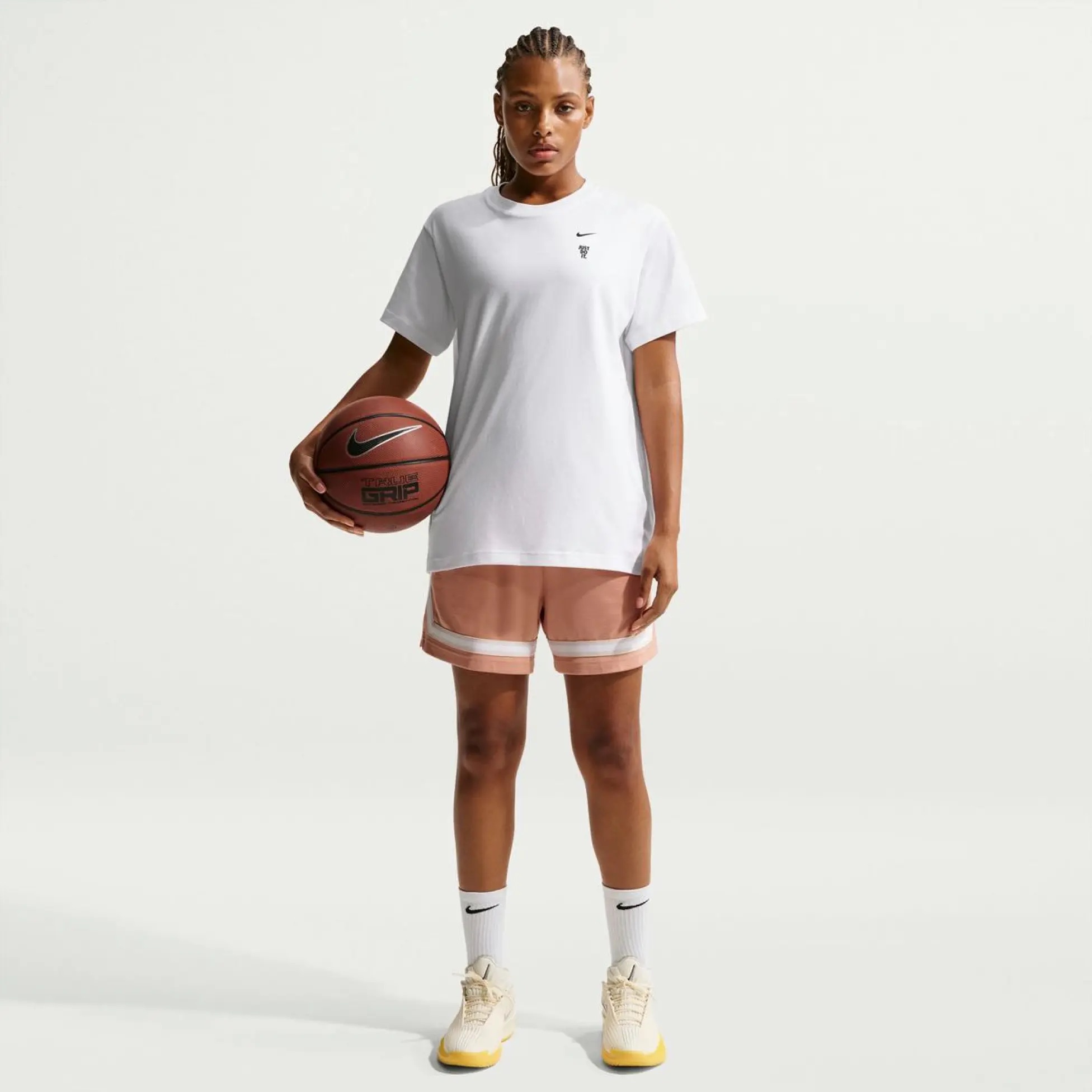 Жіноча футболка NIKE BASKETBALL IM0301-100 — фото 5