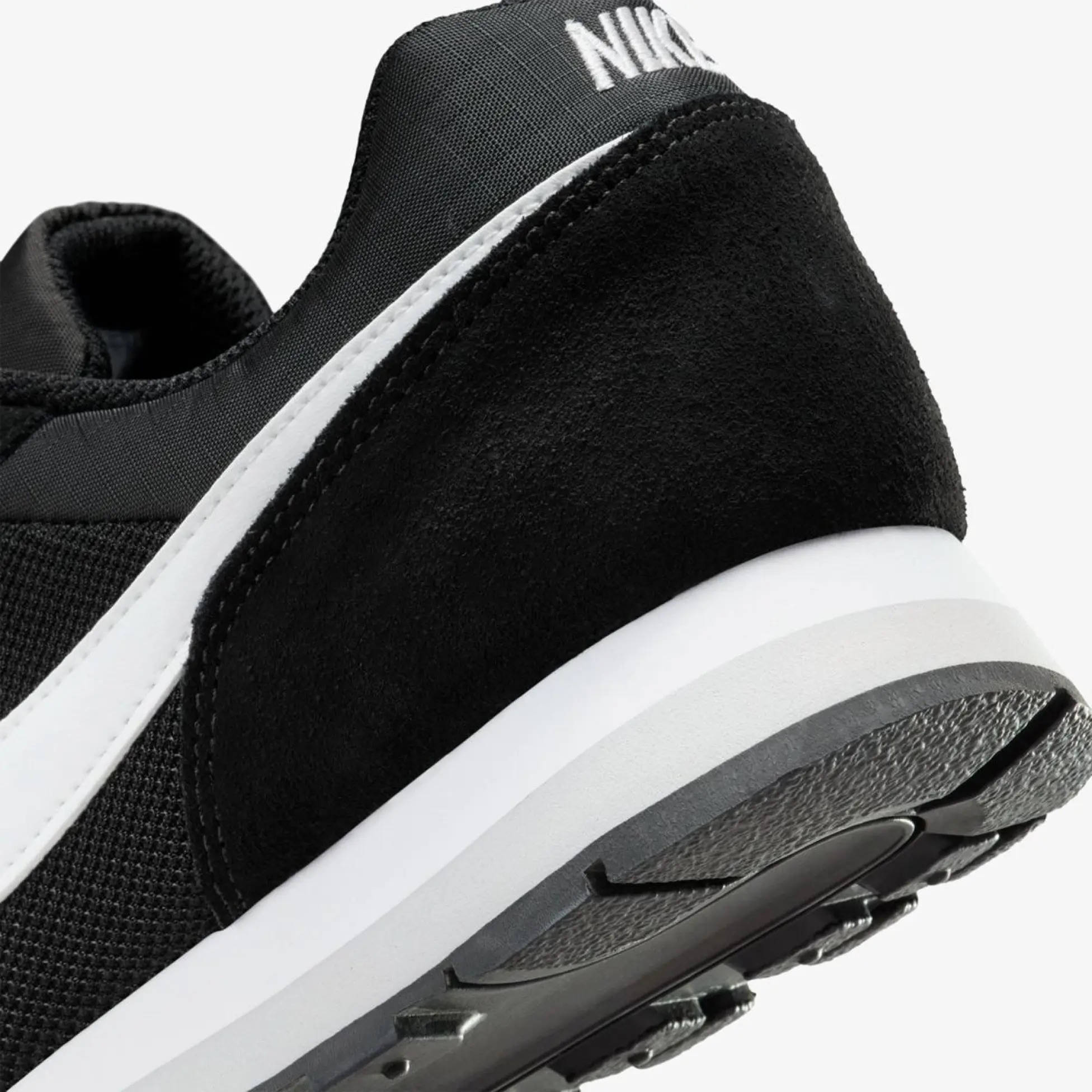 Жіночі кросівки NIKE MD RUNNER 2 749869-018 — фото 7