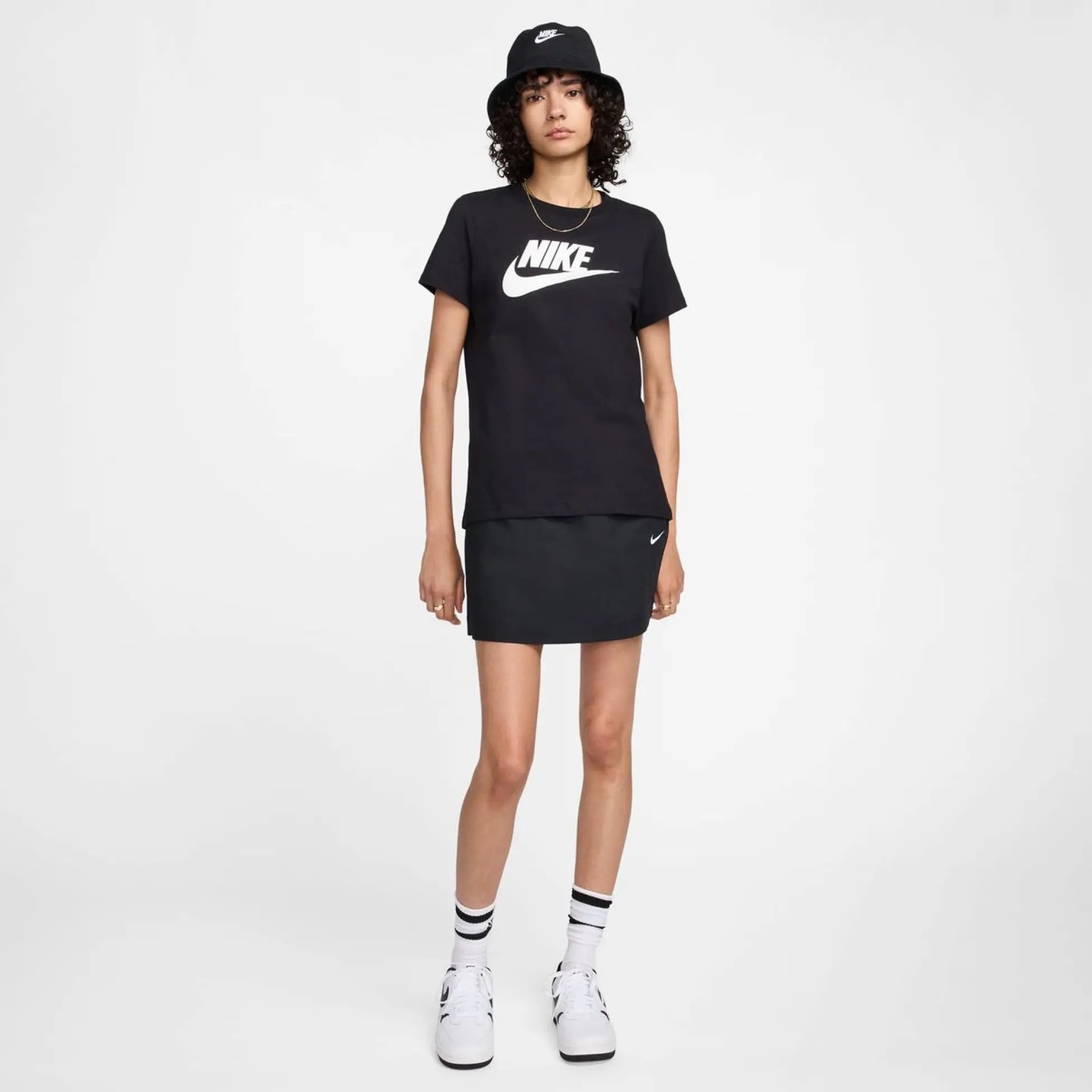 Футболка жіноча NIKE W NSW TEE ESSNTL ICON FTRA FS DV6094-010 — фото 1