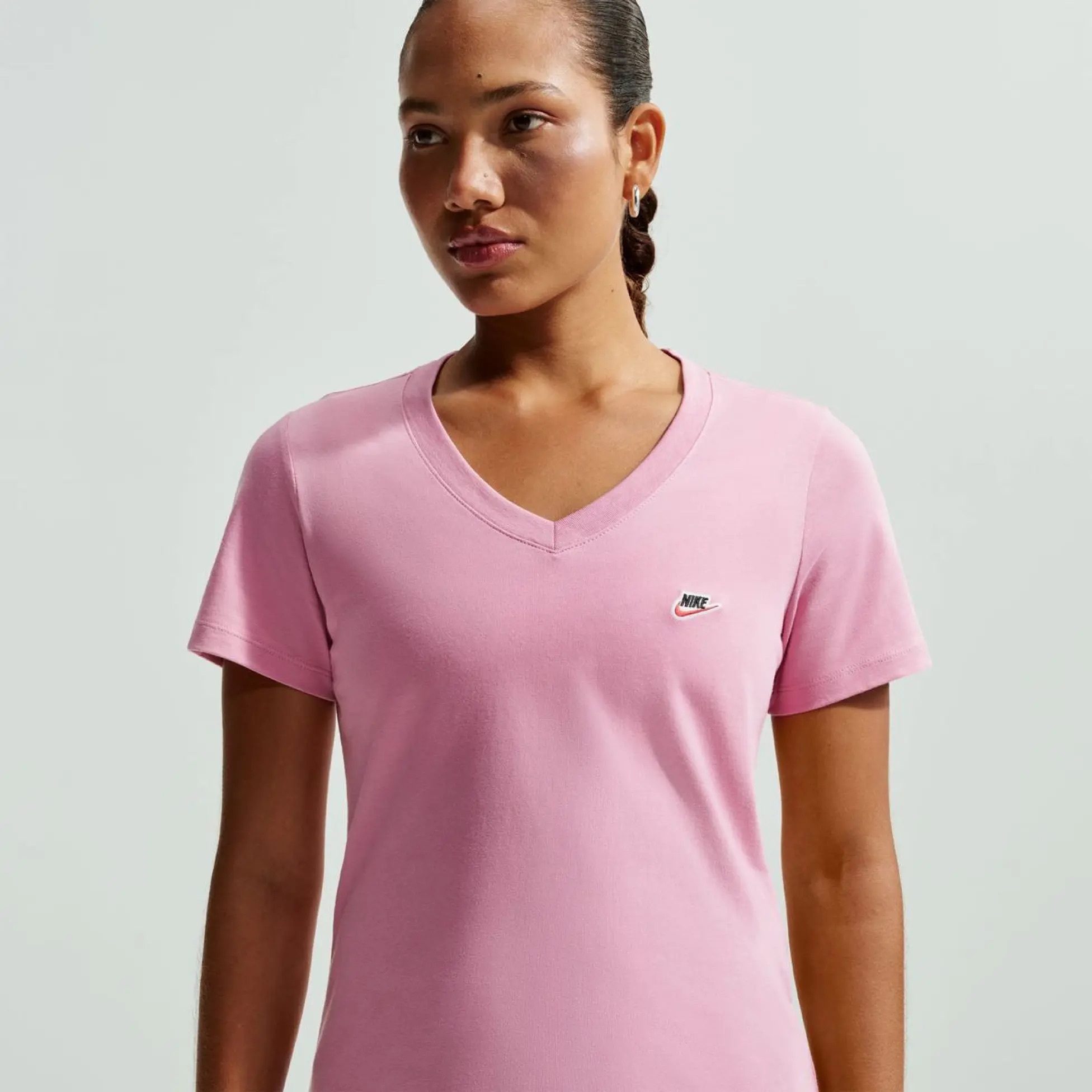 Жіноча футболка NIKE W NSW TEE VNECK LBR FS DZ4682-699, L — фото 2