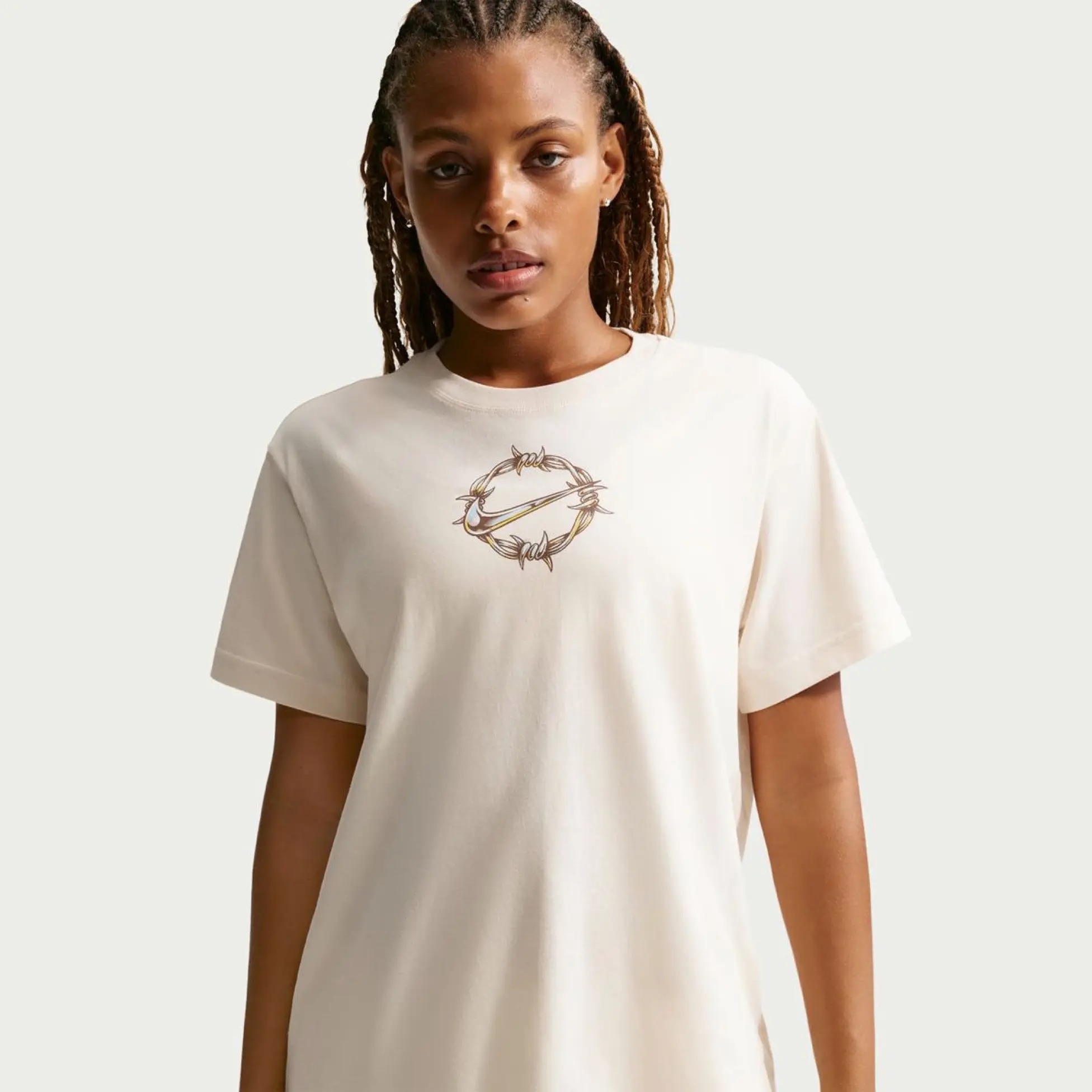 Жіноча футболка NIKE W NSW CLASSIC SS TEE BRB CHRME IH7702-103 — фото 2