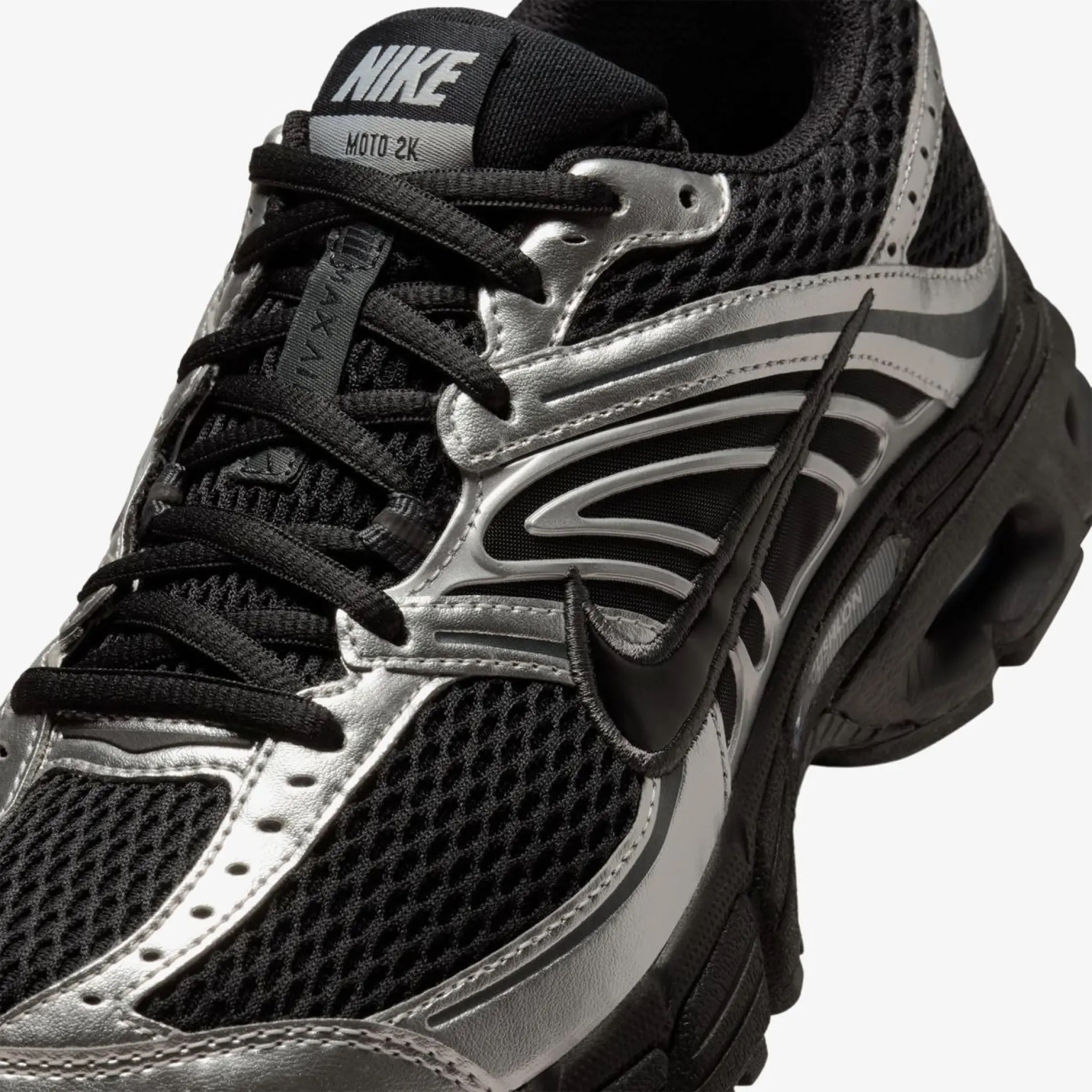Жіночі кросівки NIKE WMNS AIR MAX MOTO 2K HQ2056-007, 35.5 — фото 8