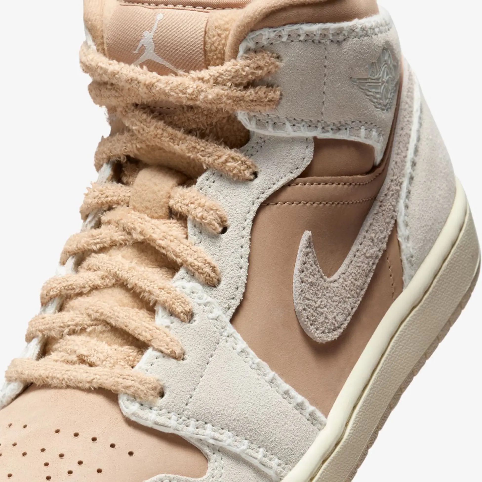Жіночі кросівки WMNS AIR JORDAN 1 MID SE HV4269-200 — фото 8