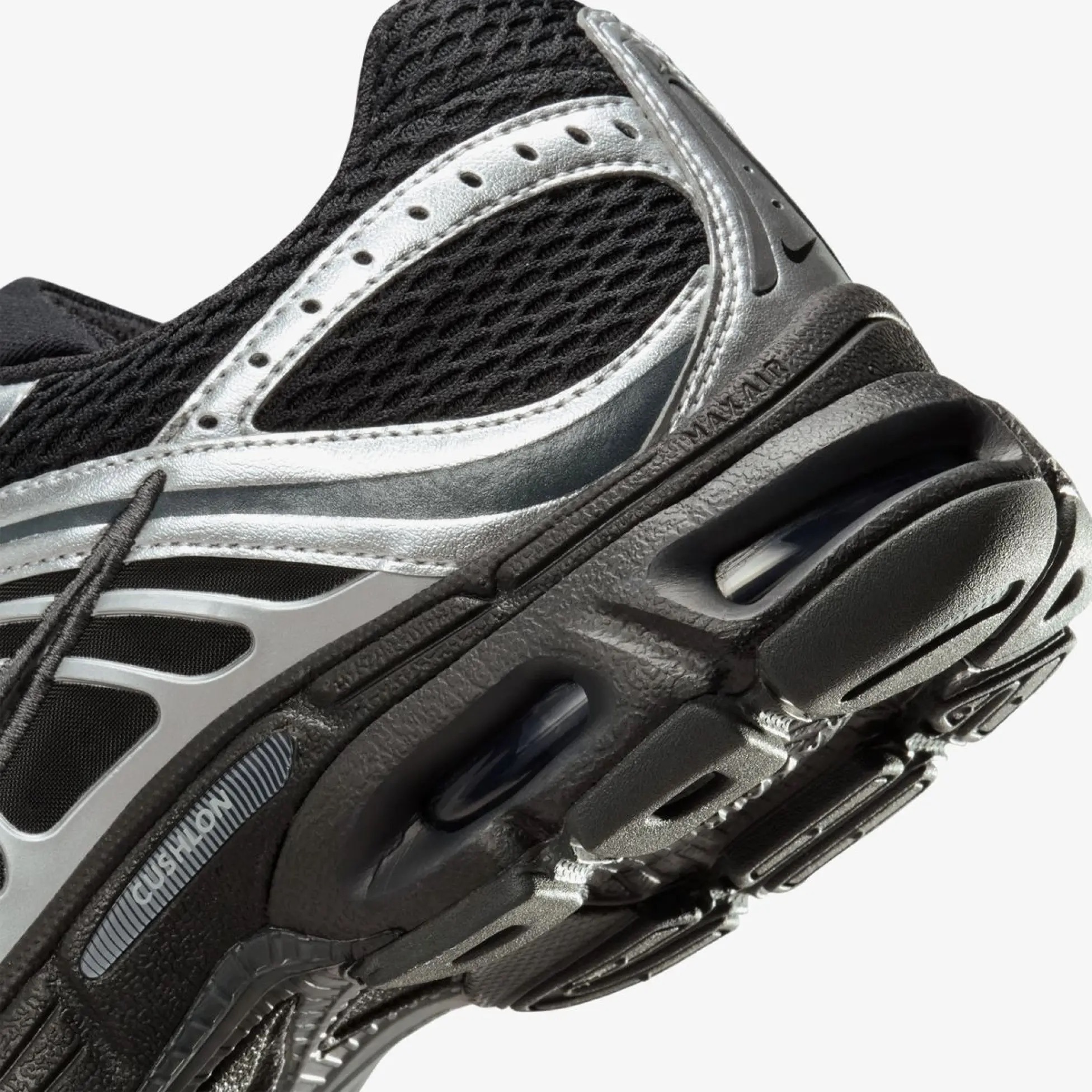 Жіночі кросівки NIKE WMNS AIR MAX MOTO 2K HQ2056-007, 35.5 — фото 9