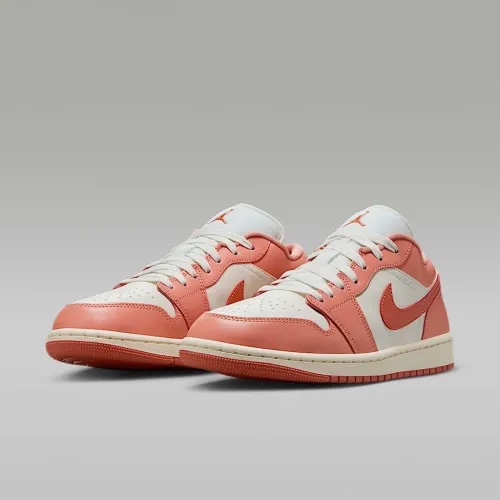 Кросівки Wmns Air Jordan 1 Low DC0774-180 — фото 1