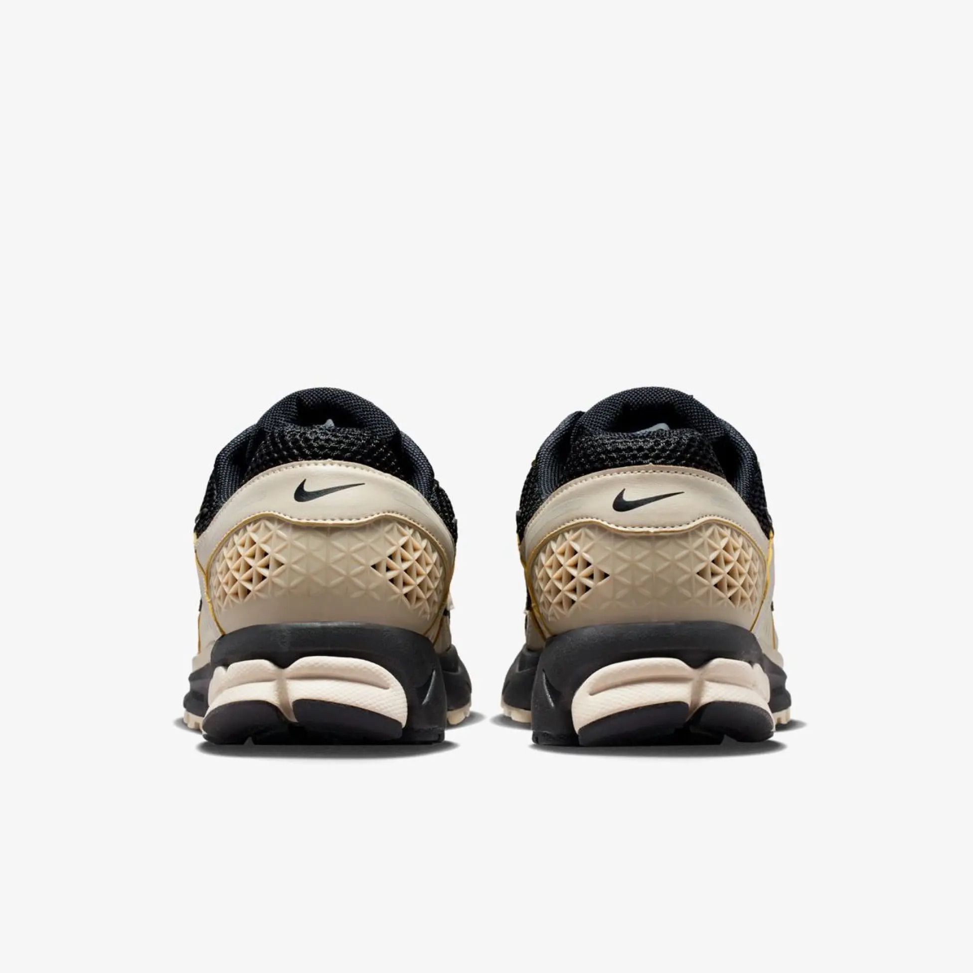 Чоловічі кросівки NIKE ZOOM VOMERO 5 FJ4151-008 — фото 7