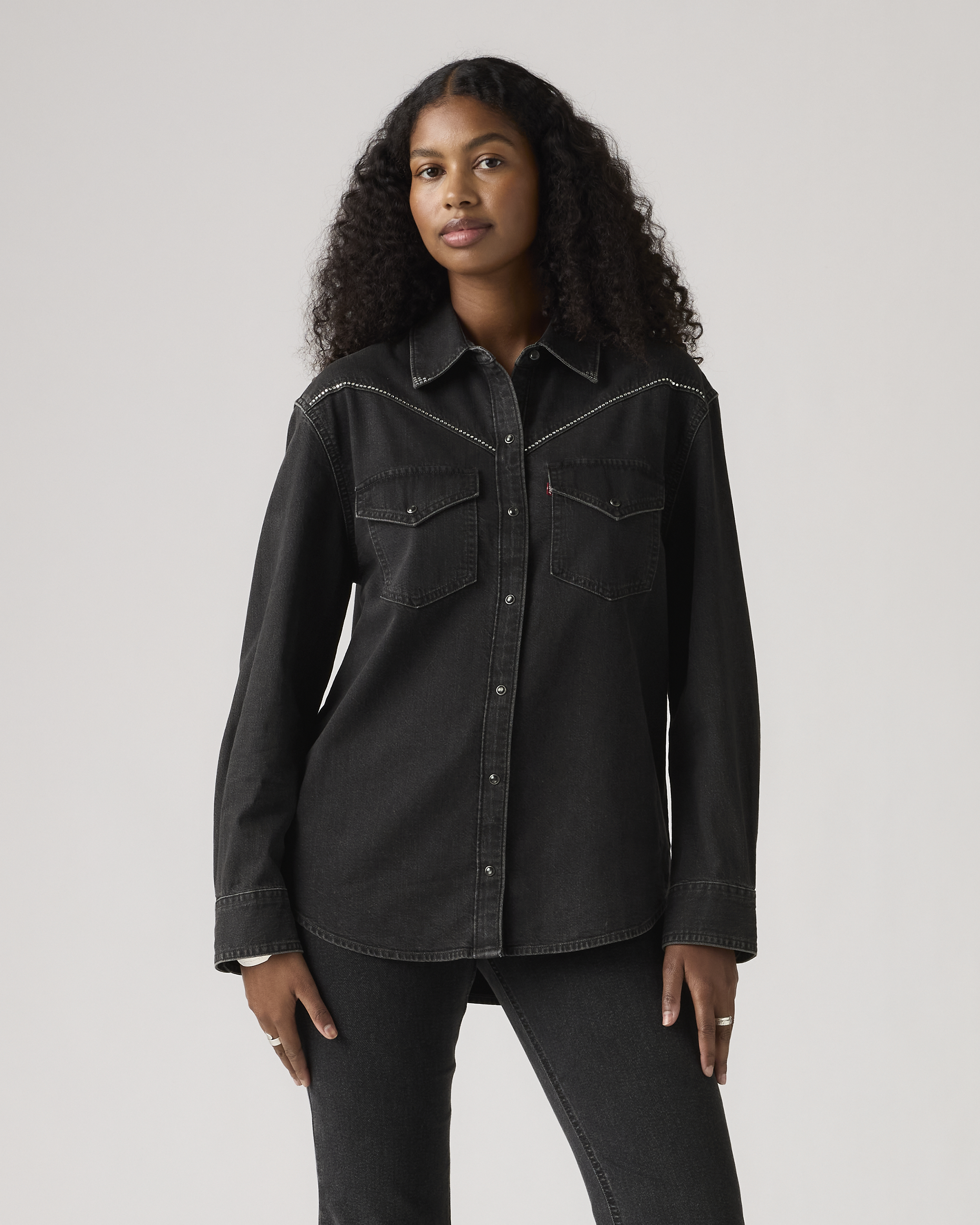 Жіноча джинсова сорочка Levi's зі стразами 1159856491 — фото 1