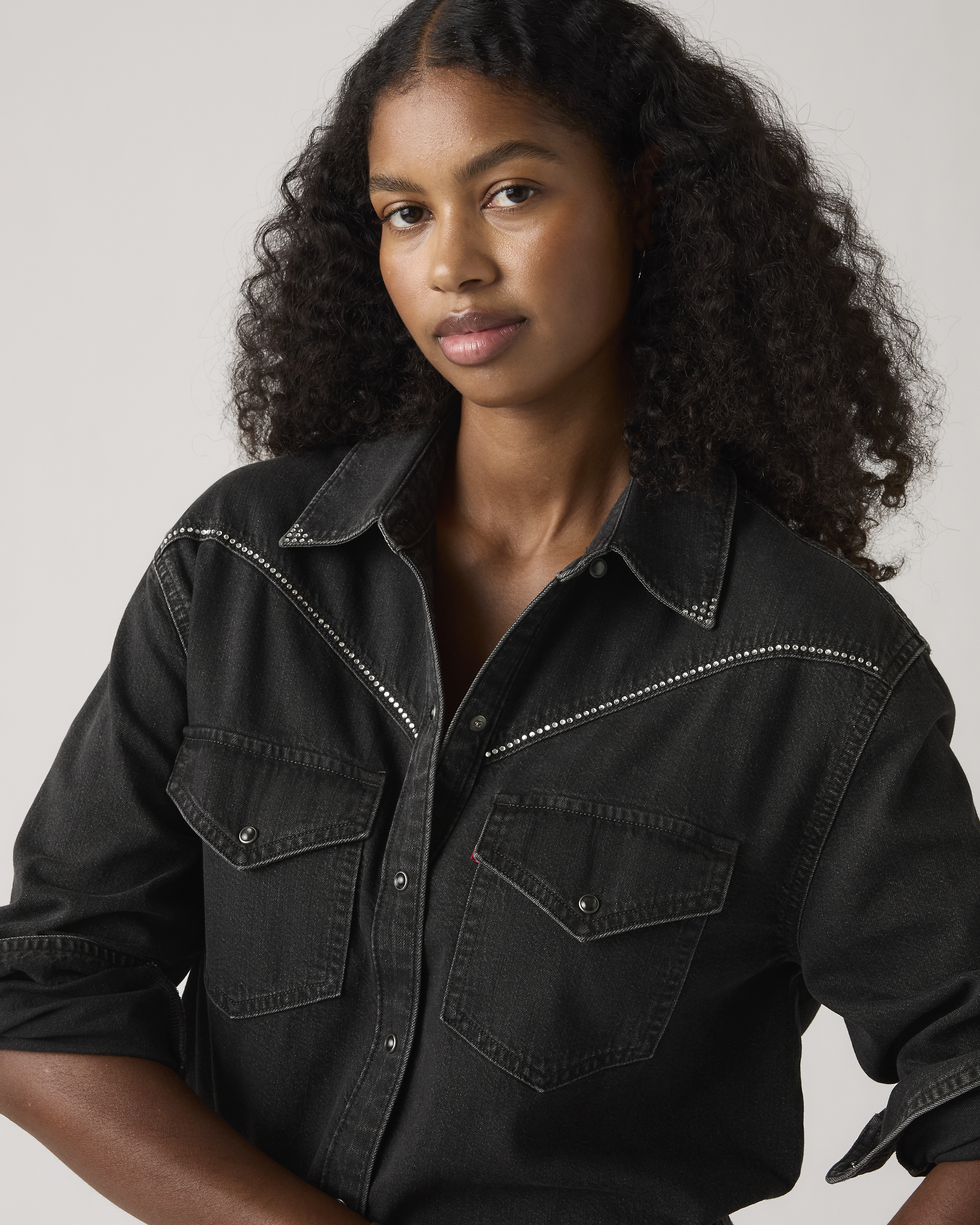 Жіноча джинсова сорочка Levi's зі стразами 1159856491 — фото 5