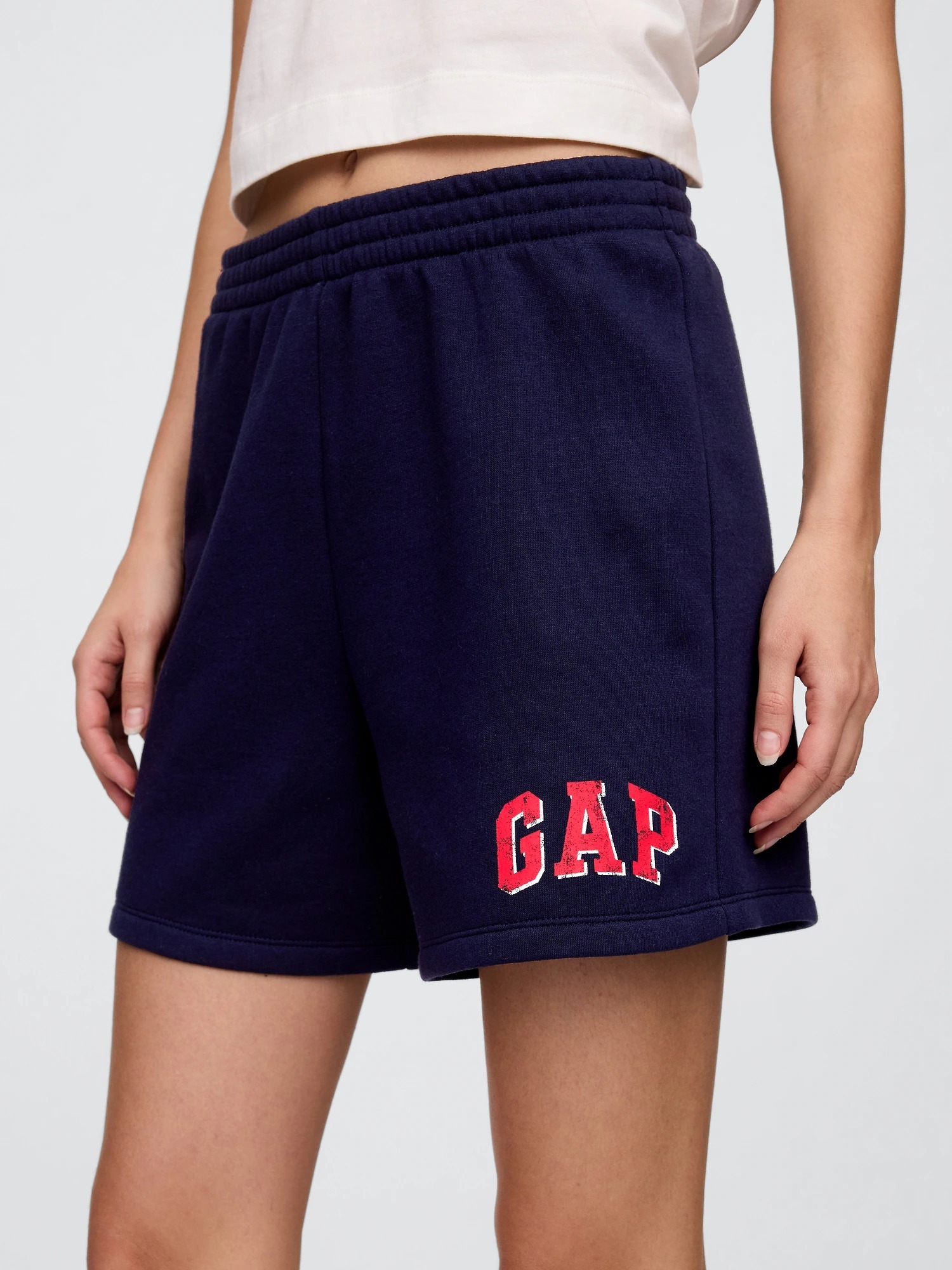 Жіночий костюм для спорту та відпочинку GAP футболка та шорти на флісі 1159859461 — фото 12