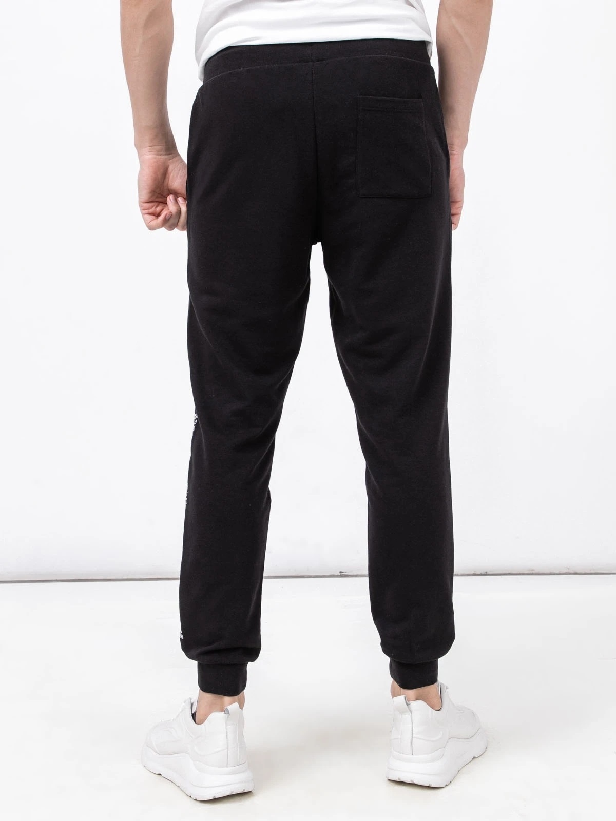 Штани JPSTGORDON JJCLAY SWEAT PANTS IN 12205877-Black Jack & Jones M Чорний — фото 4