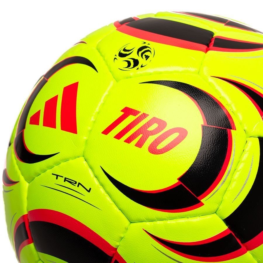 Футбольний м'яч Adidas TIRO Training Winter HS KT0660, розмір 4 — фото 3