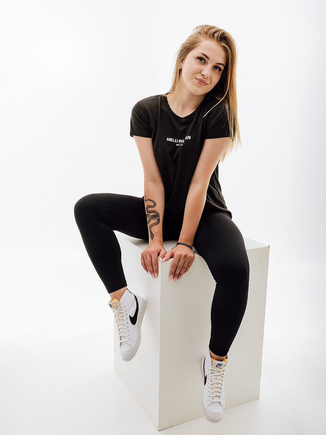 Лосіни жіночі Helly Hansen W Allure Seamless Leggings Black (53931-990) — фото 3